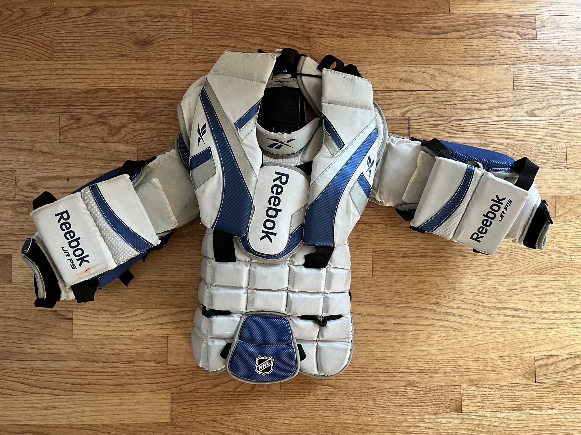Reebok Junior XL Goalie Chest Protector SidelineSwap