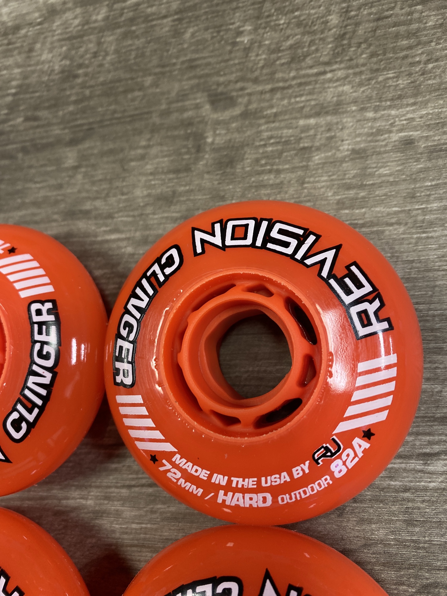 New Revision Clinger Outdoor Wheels 72 Mm (4 Pack)Roller hockey wheels