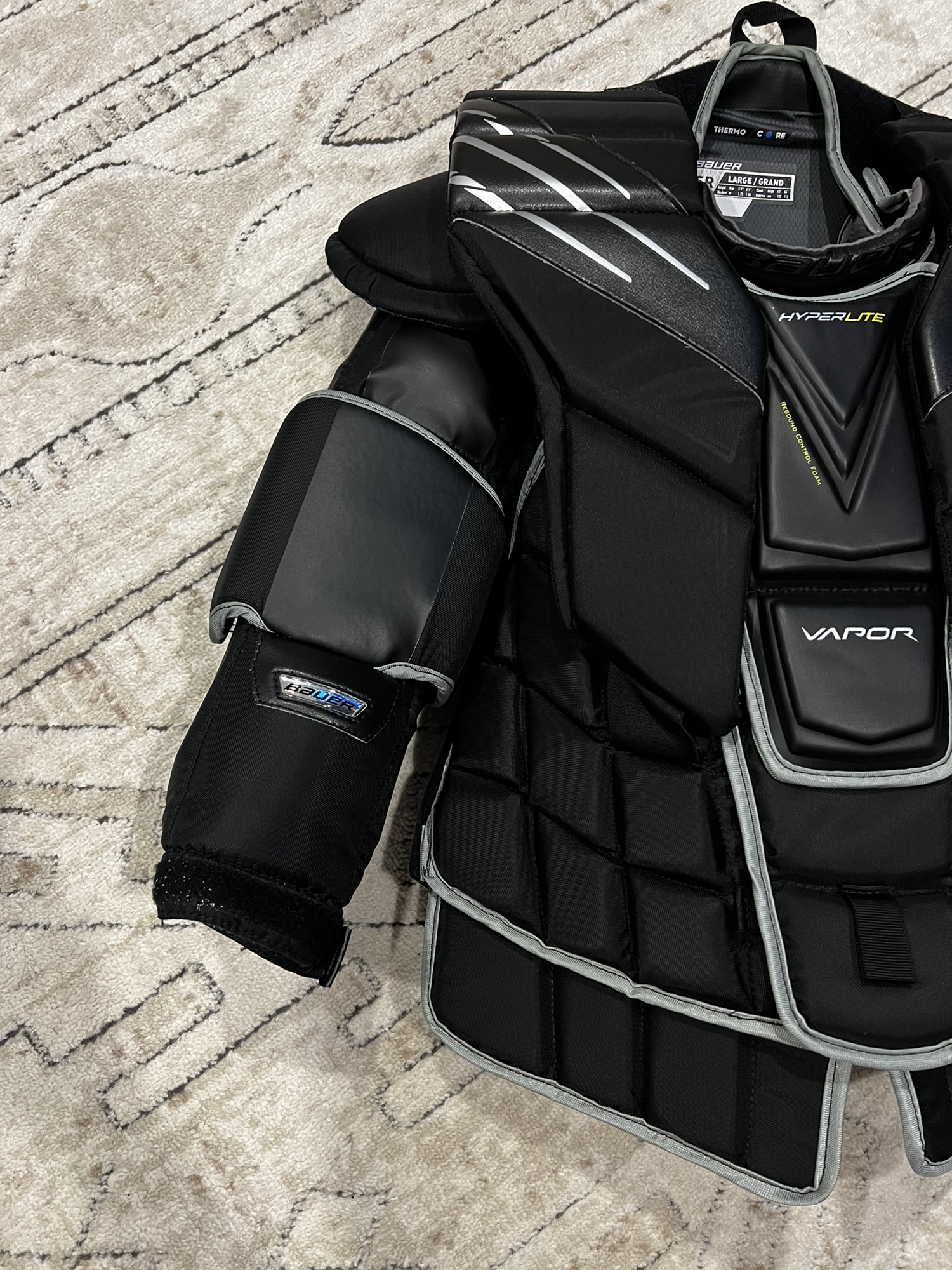 TGC SPEC Large Bauer Pro Stock Hyperlite Goalie Chest Protector