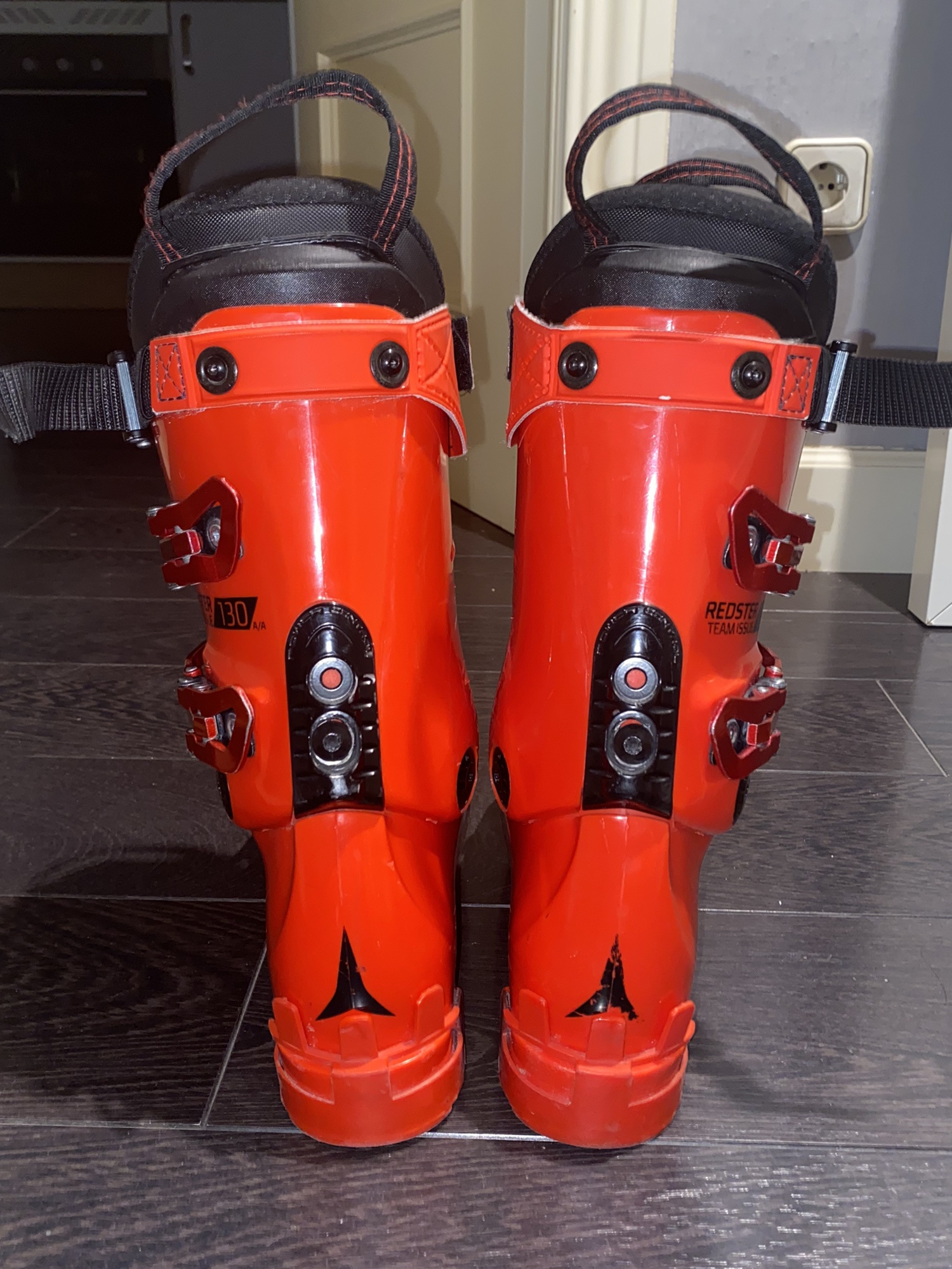 Atomic Unisex Racing Stiff Flex Redster Team Issue 130 Ski Boots