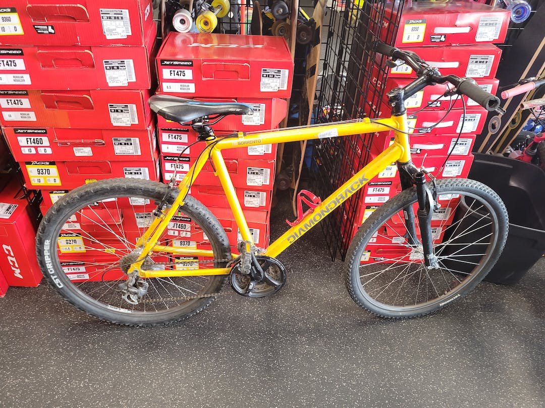 Used Diamondback Sorrento 4347cm 1718" Md Frame 21 Speed Men's