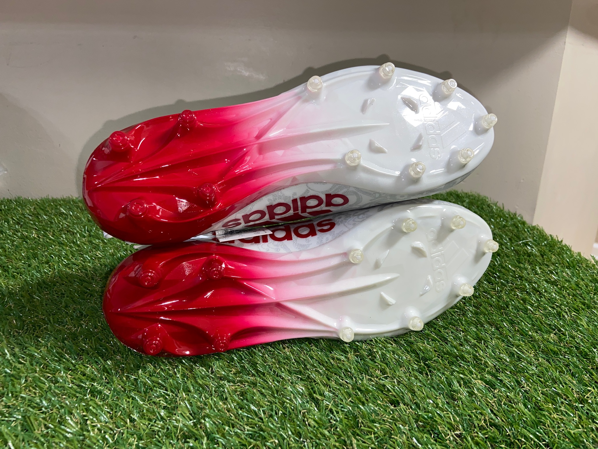 エリズXアンブロローズサッカージャージーレッド mizuno-alpha-japan-fg-firm-