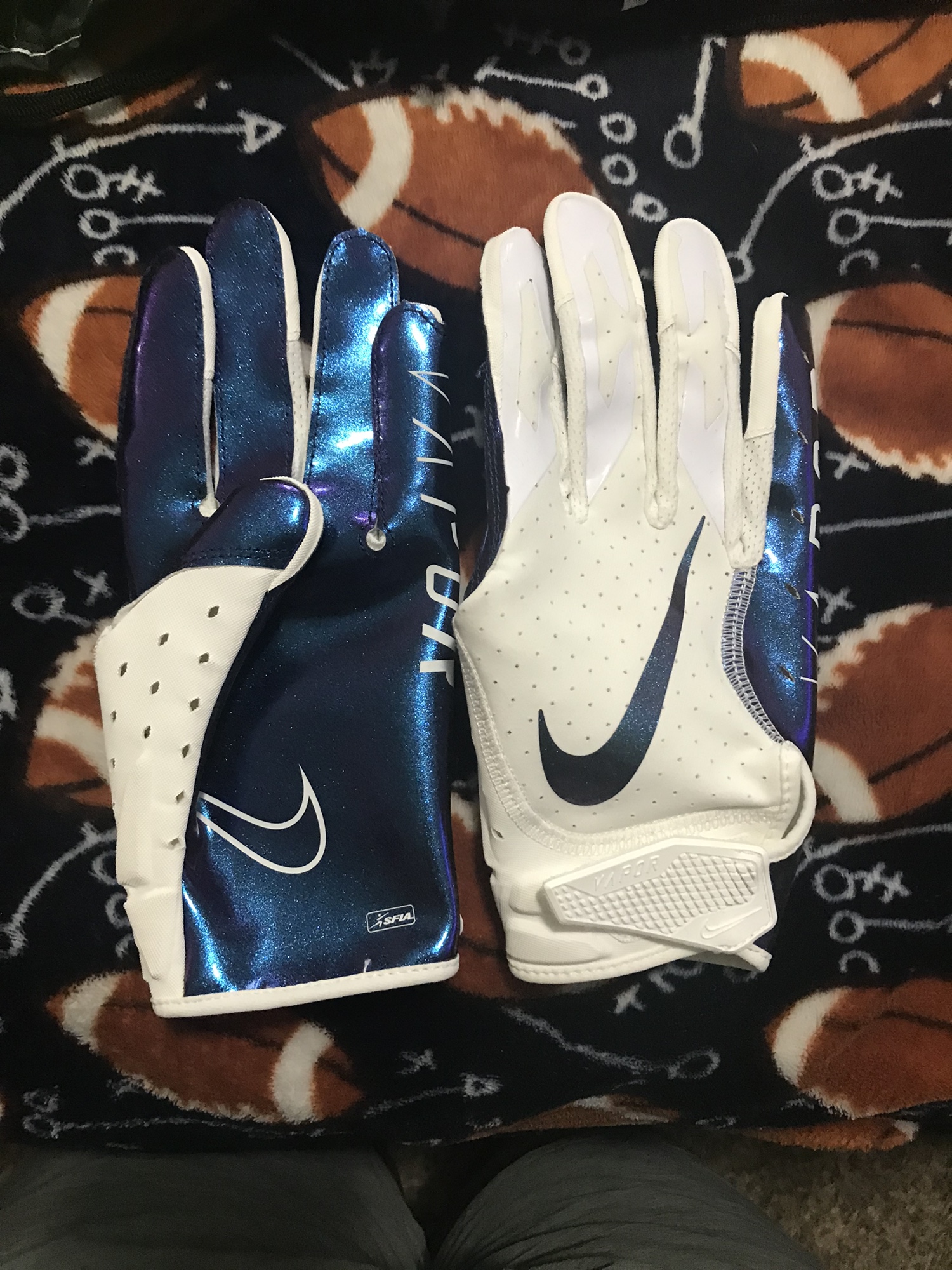 vapor carbon gloves