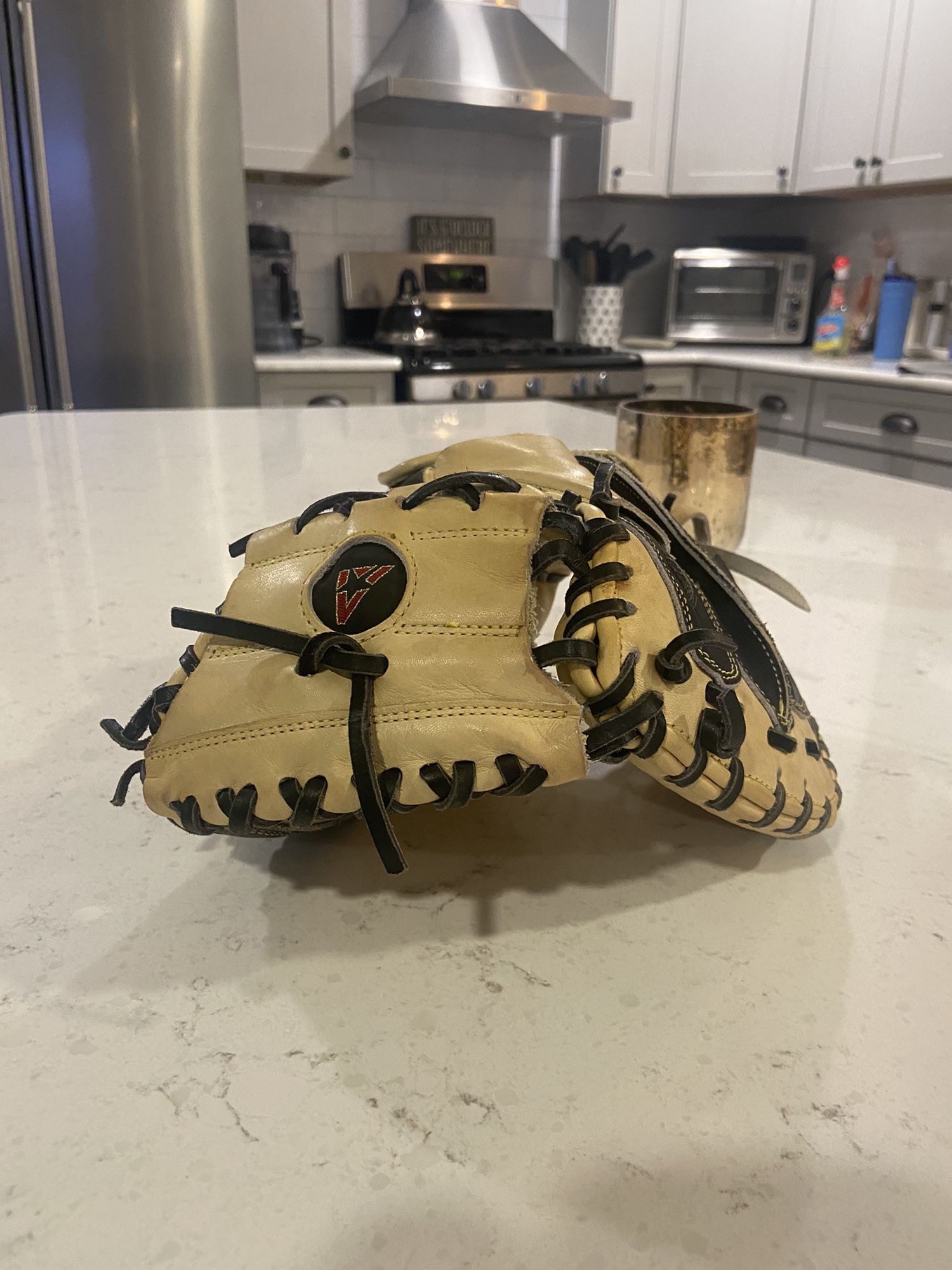 All Star catchers mitt CM3000 33.5 *Like New SidelineSwap