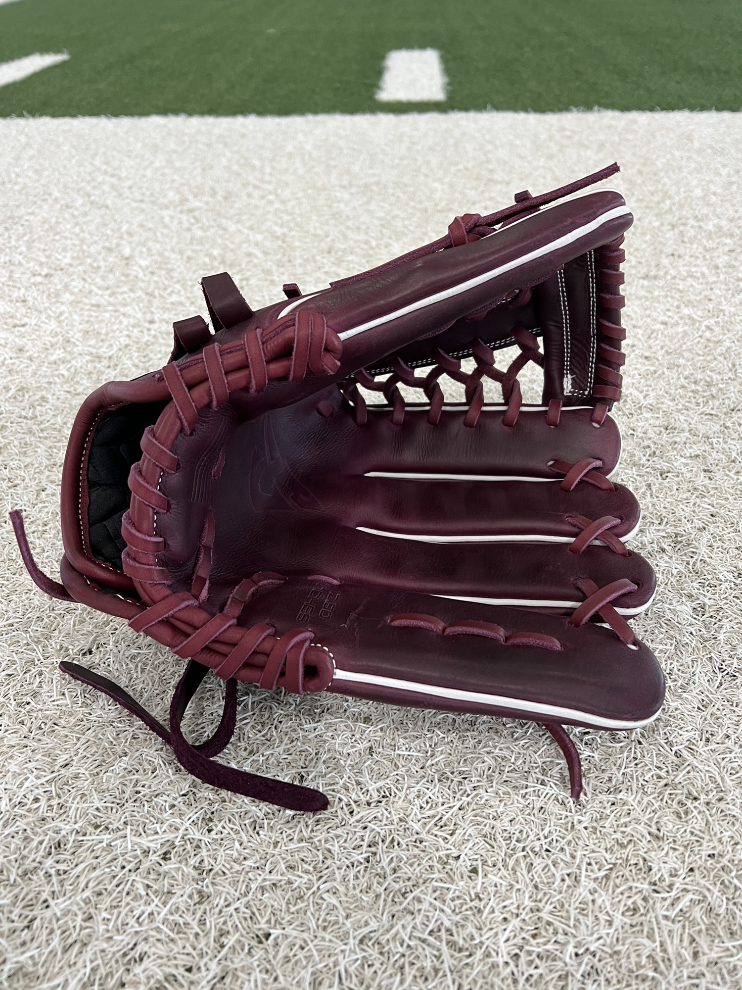 Goin Yard Gloves Outfield 12.5" Baseball Glove SidelineSwap