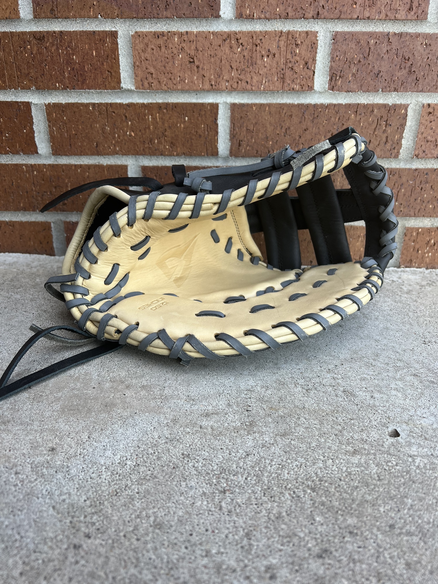 Goin Yard 2022 First Base Right Hand Throw 12.5" Baseball Glove