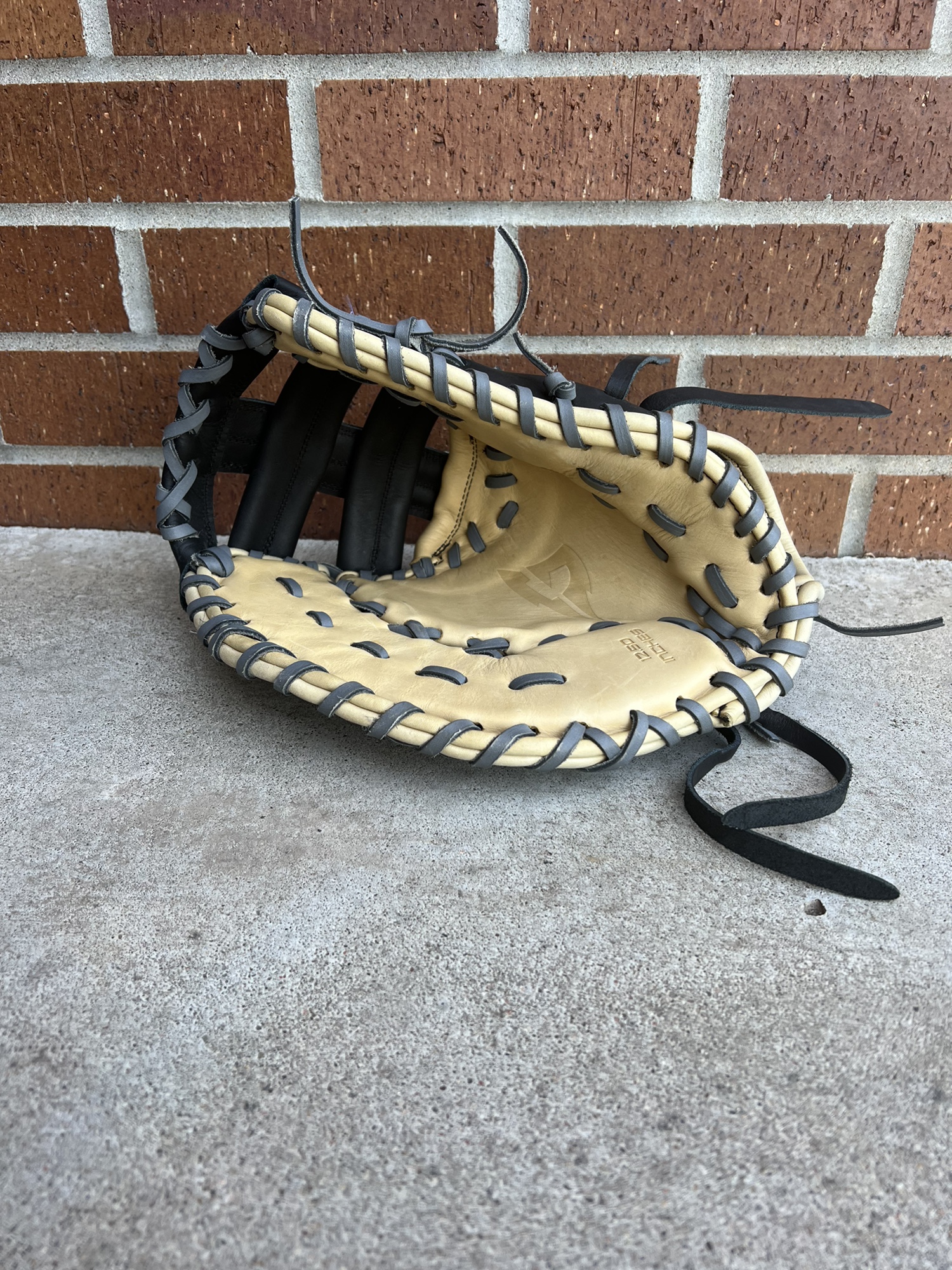 Goin Yard 2022 First Base 12.5" Baseball Glove SidelineSwap