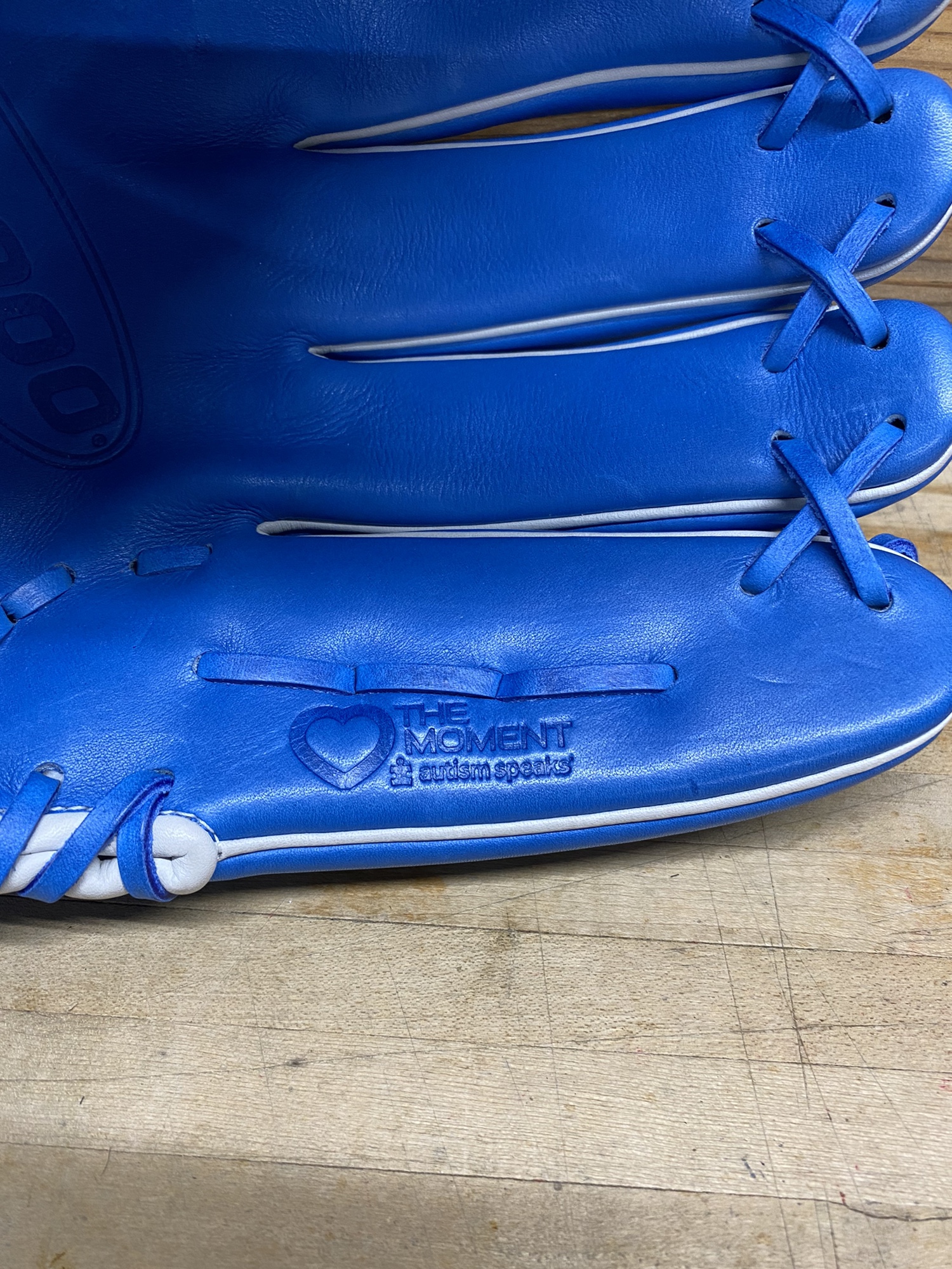 Wilson A2000 12 B2 Autism Speaks Edition SidelineSwap