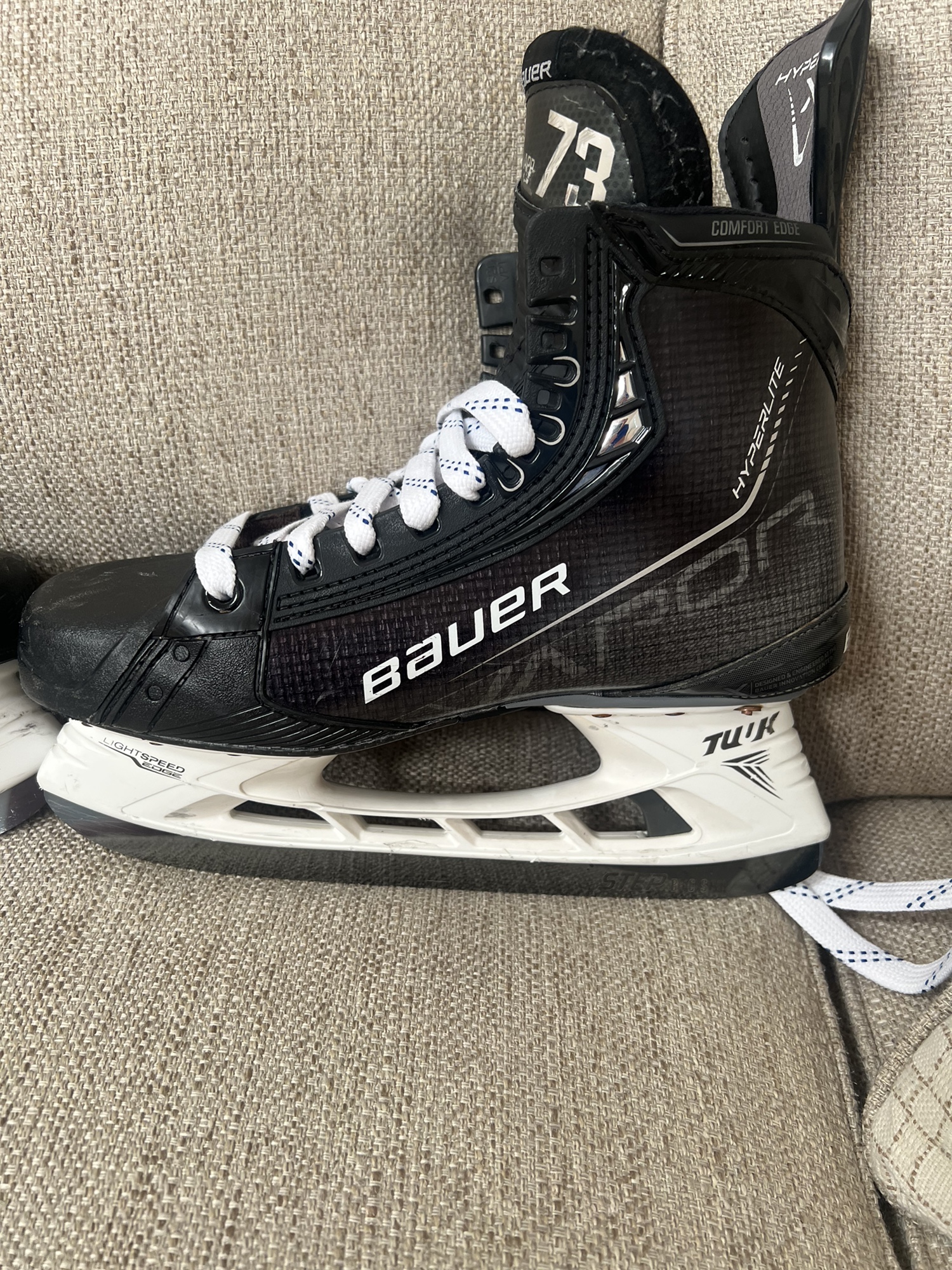 Bauer Pro Stock Vapor Hyperlite Skates 9D SidelineSwap