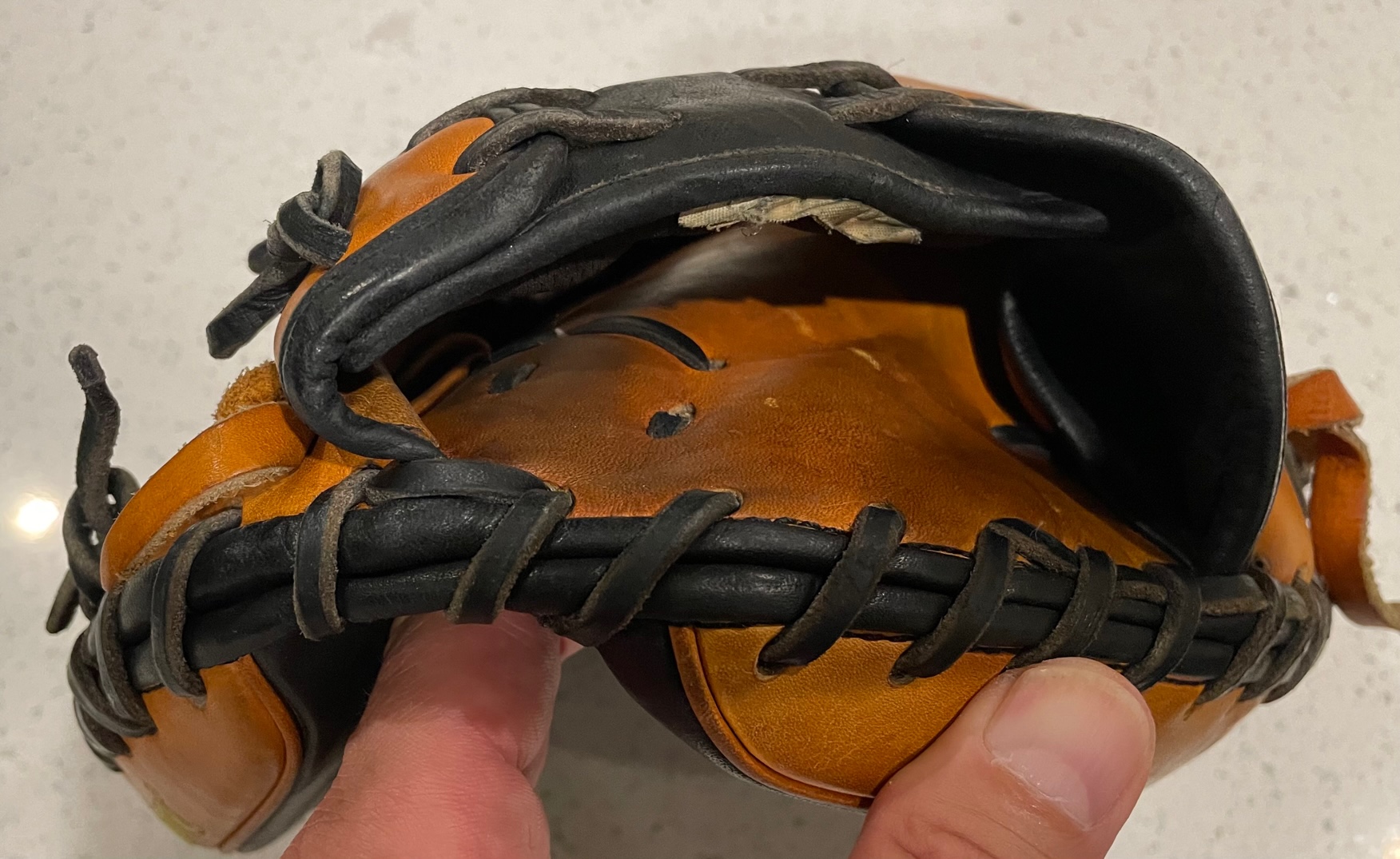 Used Wilson A2000 Pudge Model 32.5" Catcher's Mitt SidelineSwap