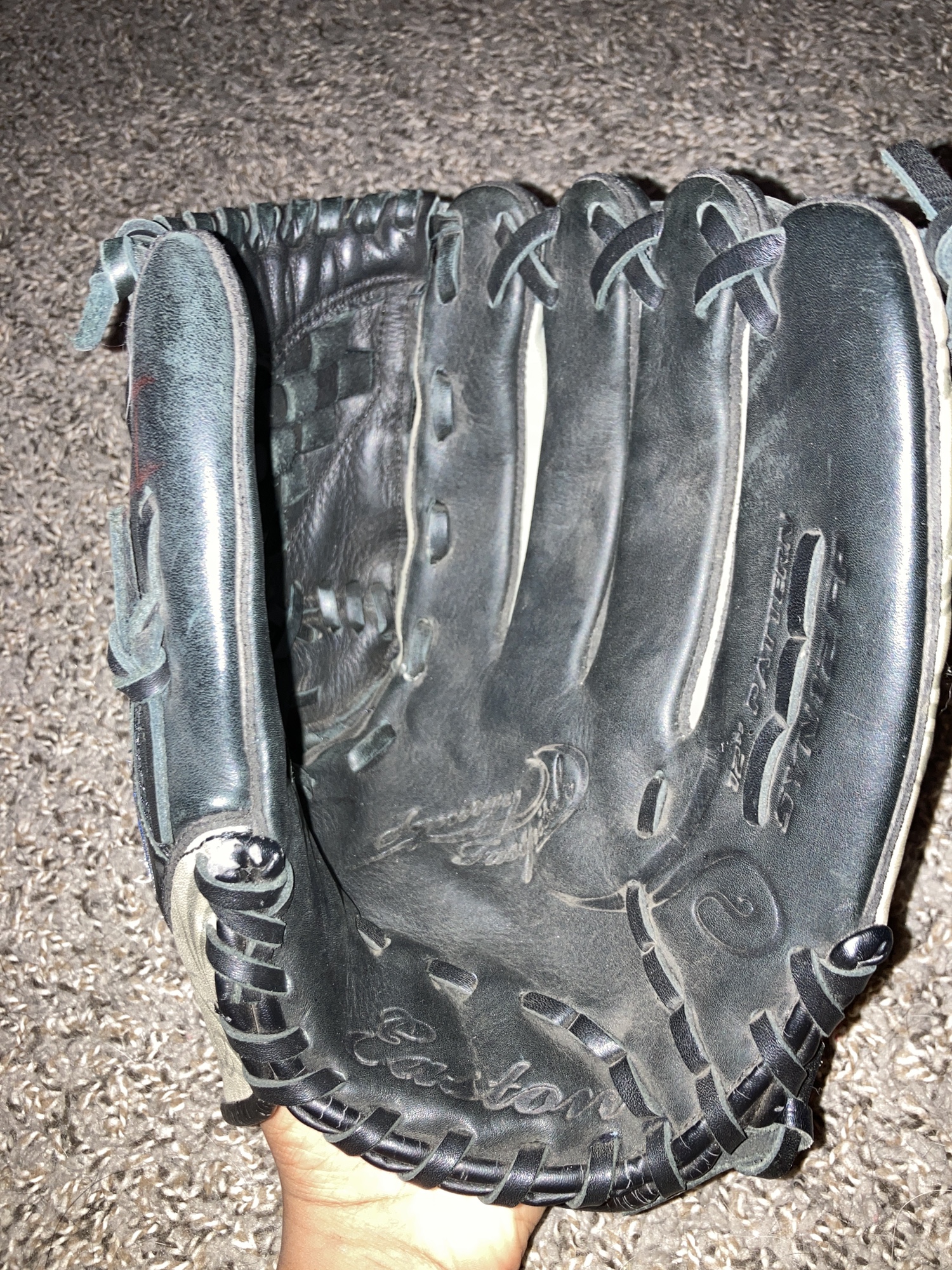 Easton synergy fast pitch baseball glove SidelineSwap