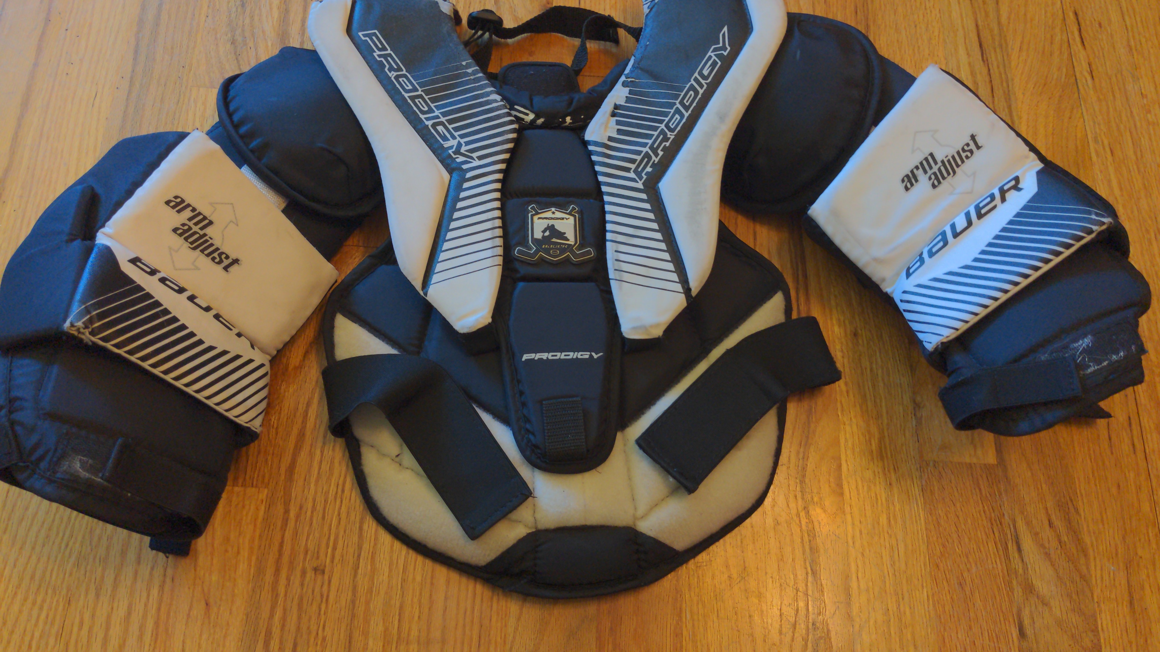 Used Bauer Prodigy Goalie Chest Protector SidelineSwap