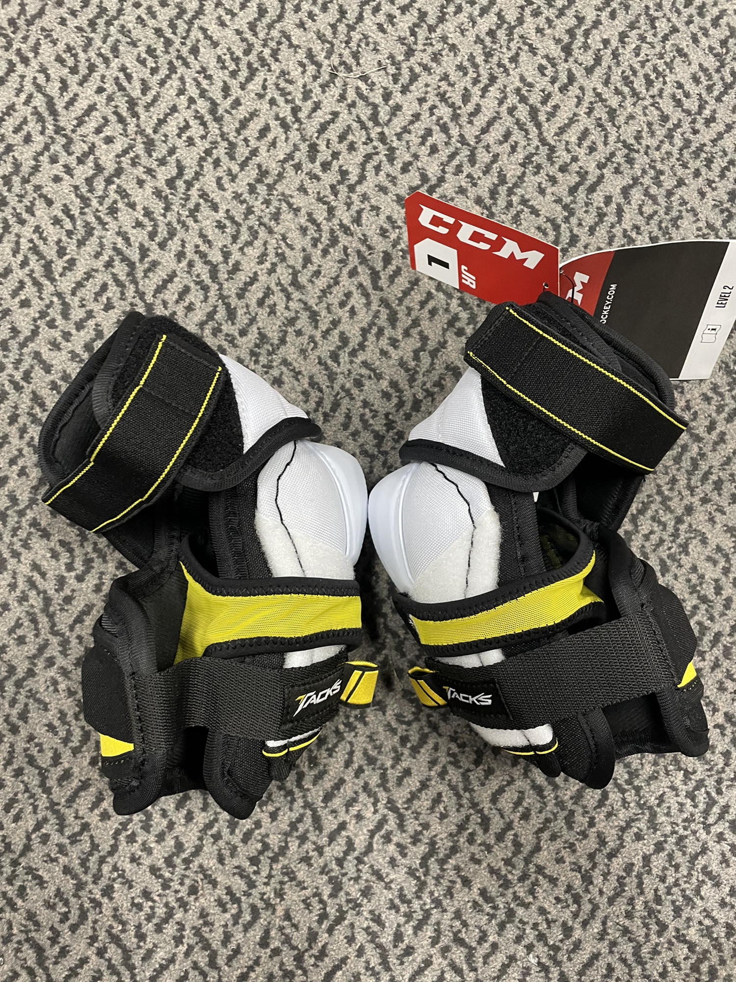 CCM Tacks 9060 Junior Large Elbow pads SidelineSwap