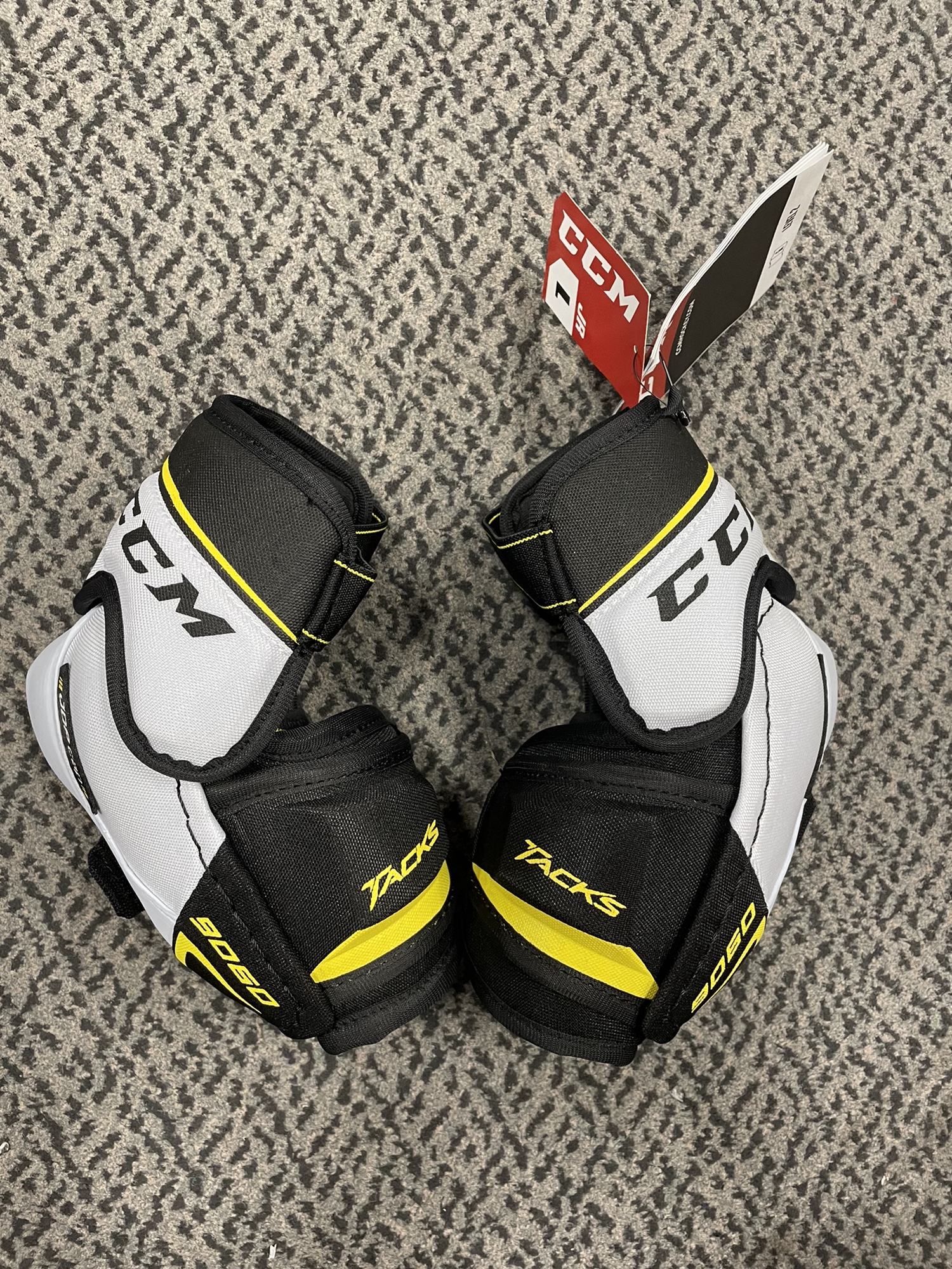 CCM Tacks 9060 Junior Large Elbow pads SidelineSwap