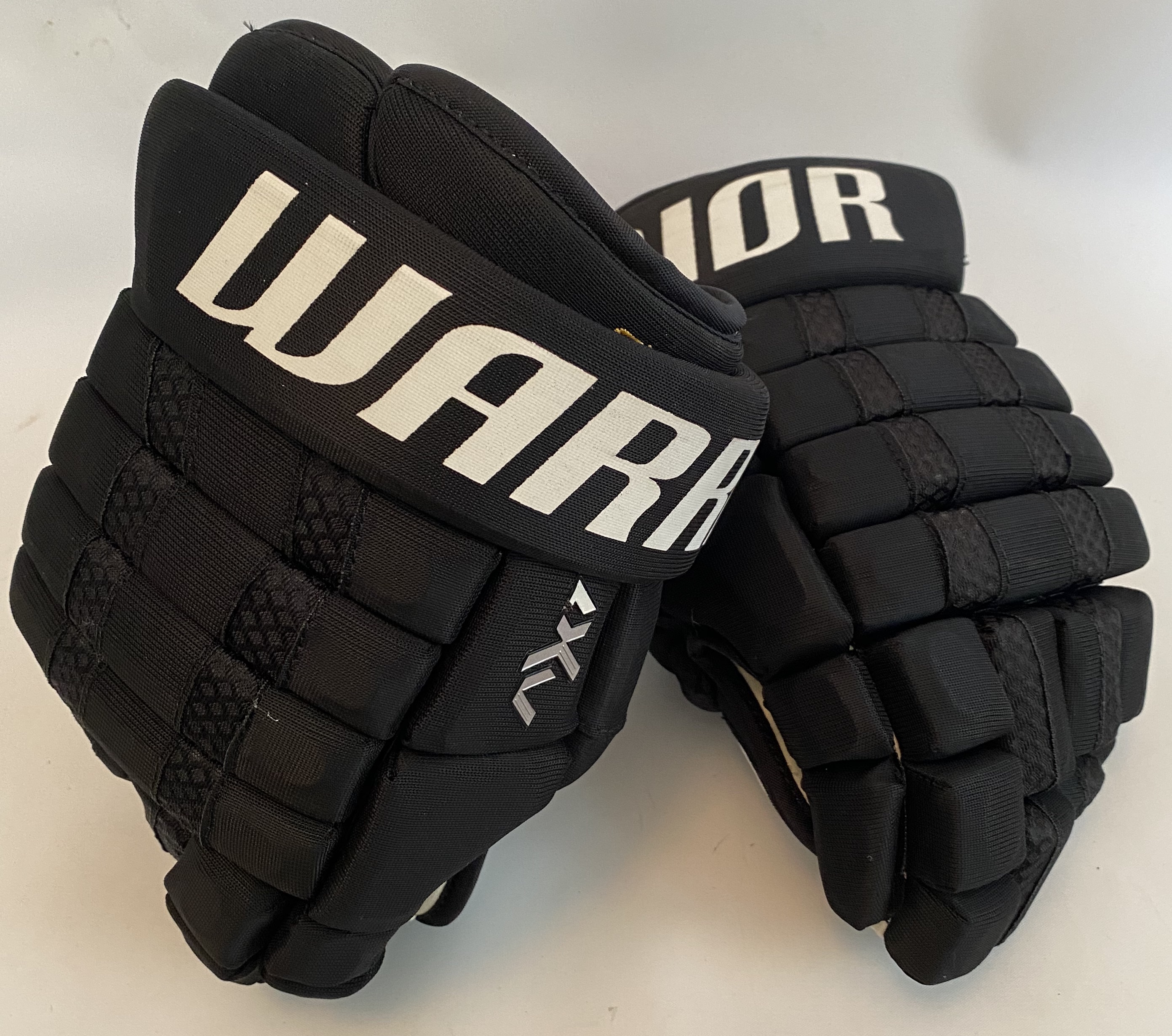 WARRIOR AX1 PRO CUSTOM PRO STOCK HOCKEY GLOVES BLACK 13" GIONTA BRUINS
