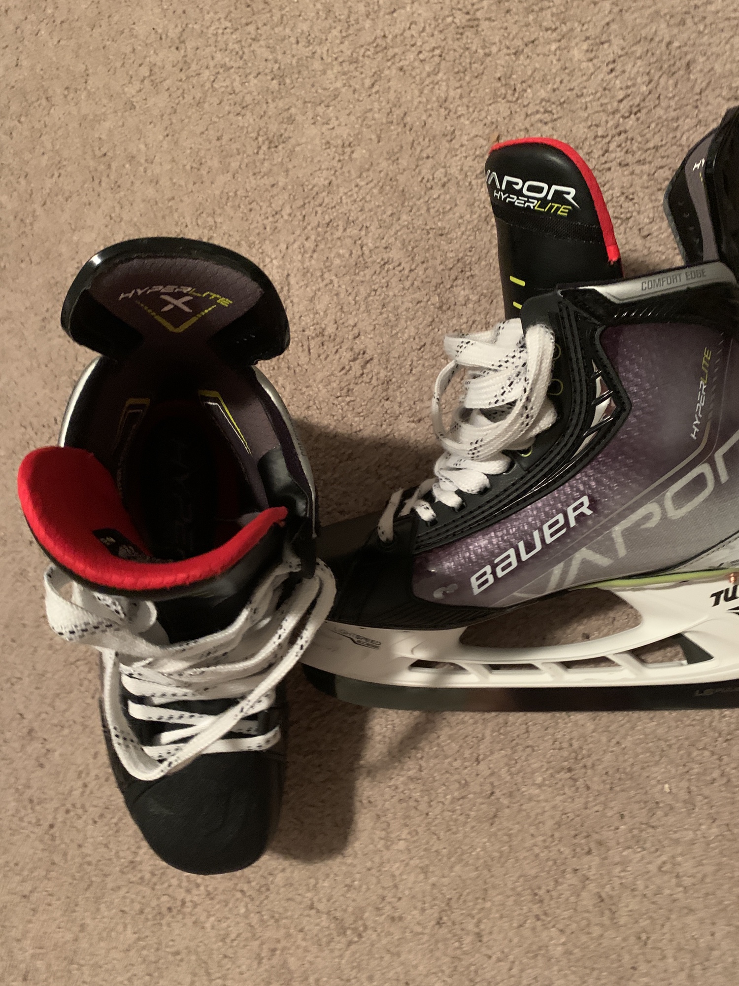 Bauer Vapor Hyperlite Hockey Skates Size 9 With LS Pulse TI Blades