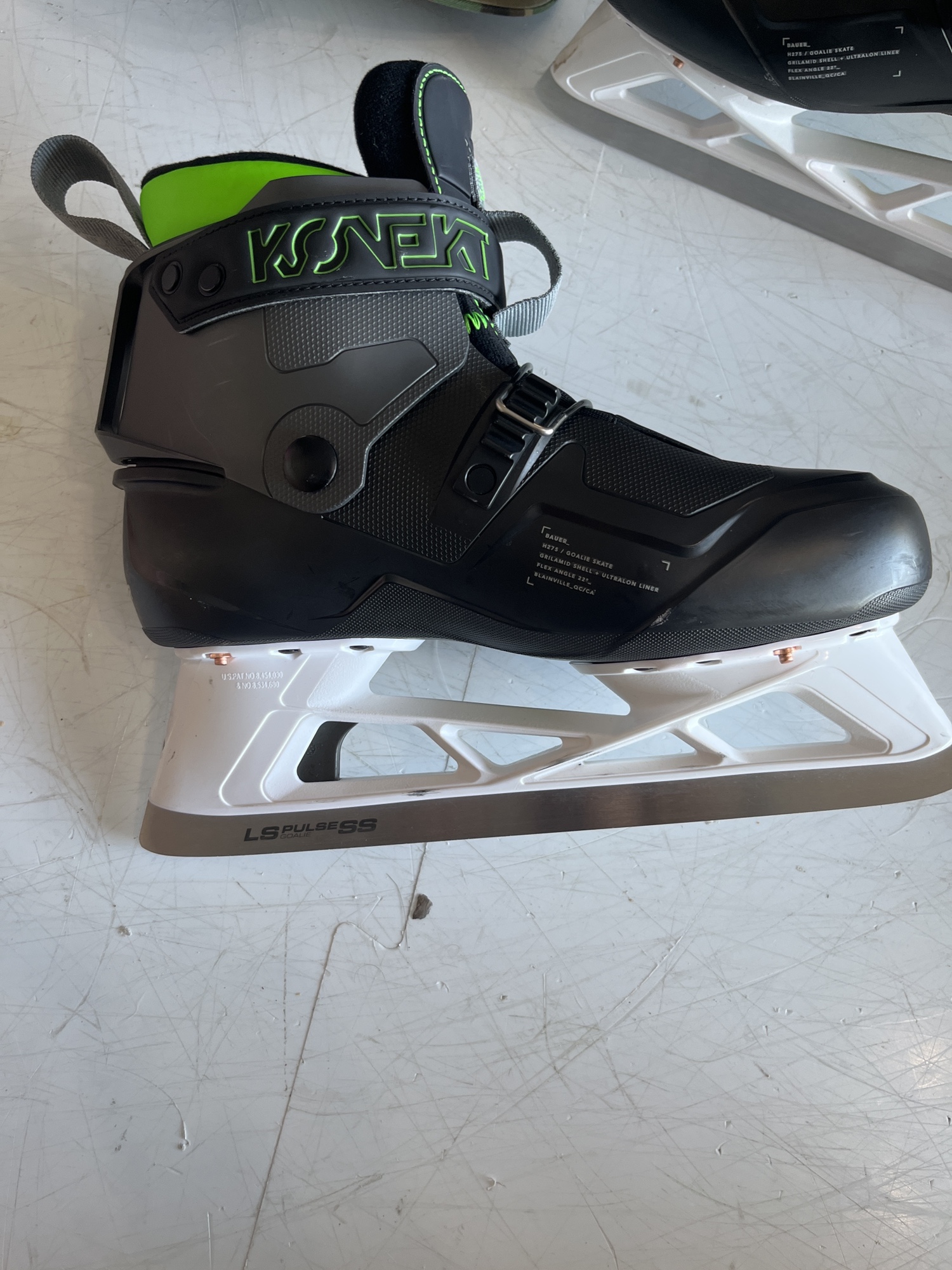 bauer goalie skates konekt