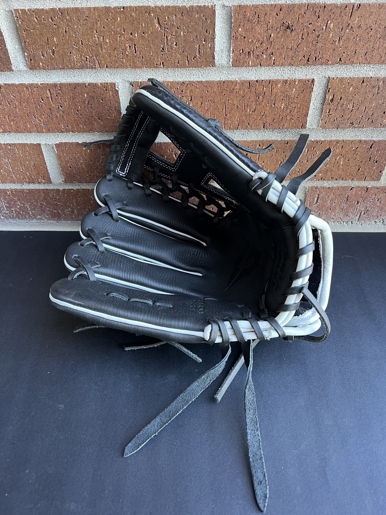 Goin Yard Outfield 12.75" Pro series Baseball Glove SidelineSwap