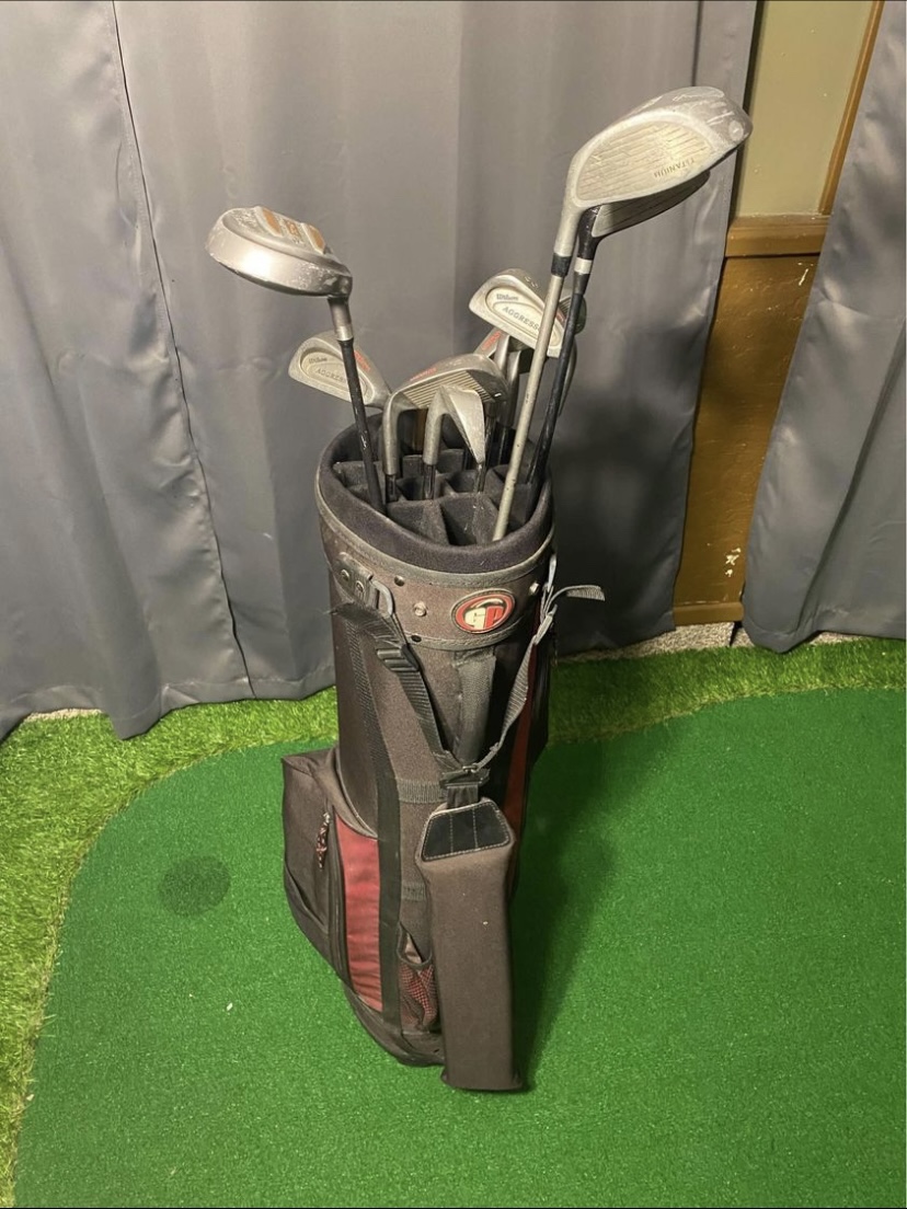 Mens Wilson aggressor complete golf club set with bag SidelineSwap