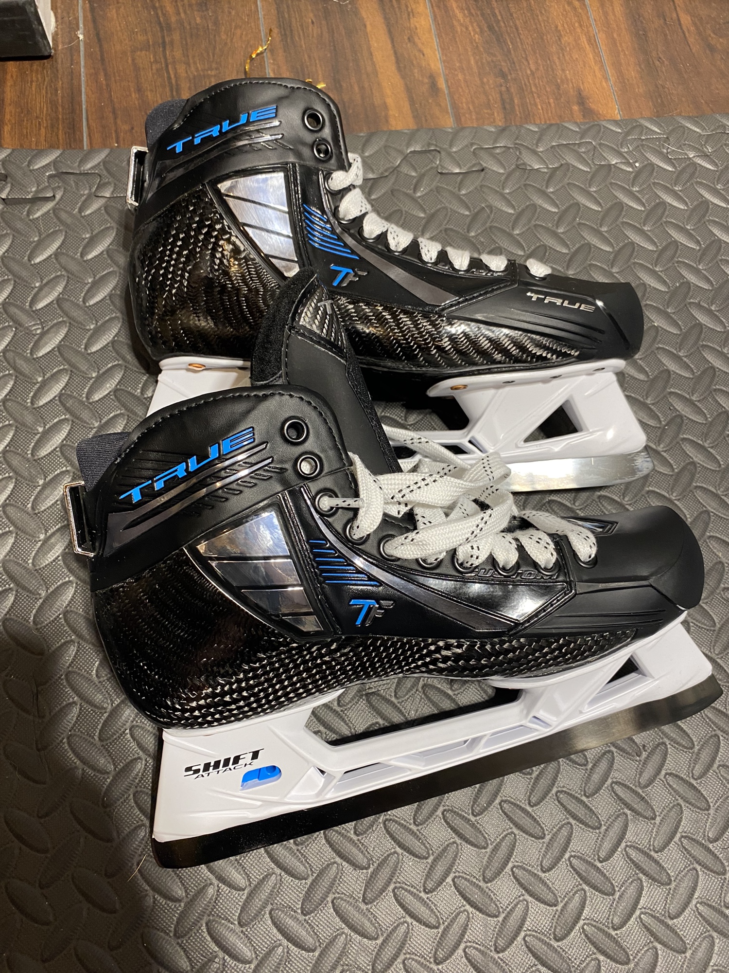 New True Wide Width Size 910 TF Custom Pro Hockey Goalie Skates