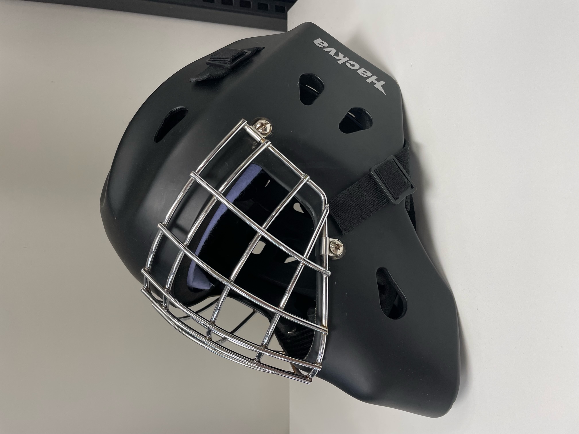 Used Hackva Senior Large Goalie Mask SidelineSwap