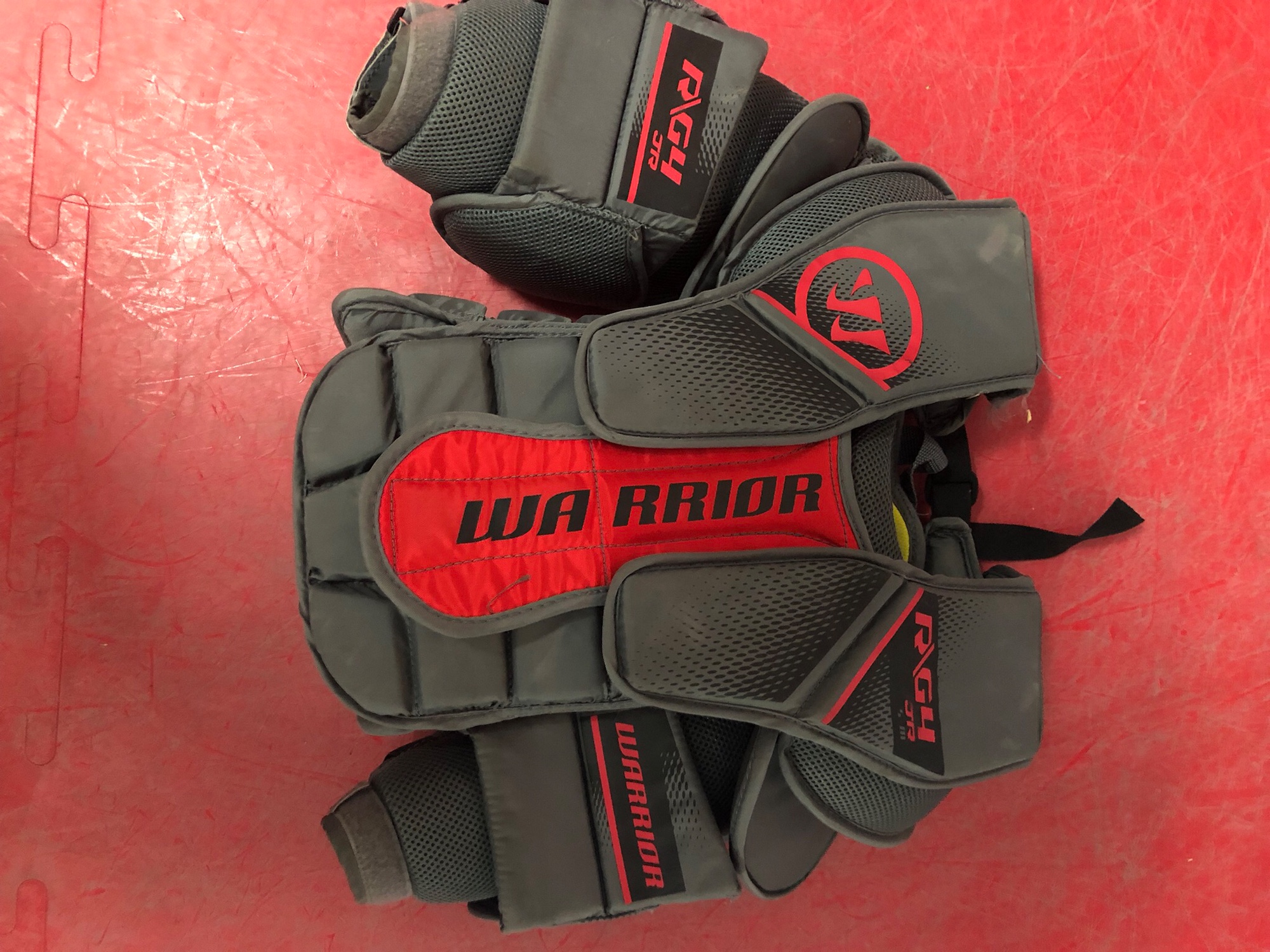 WARRIOR RITUAL G4 GOALIE CHEST AND ARM PROTECTOR JUNIOR SidelineSwap