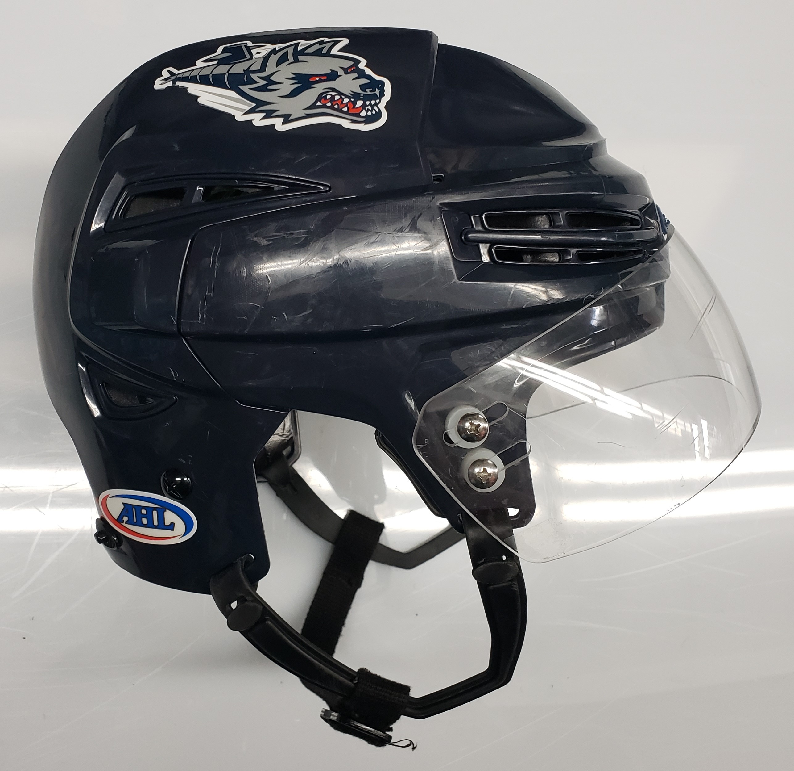 BAUER REAKT 200 PRO STOCK HOCKEY HELMET NAVY MEDIUM HARTFORD WOLF PACK