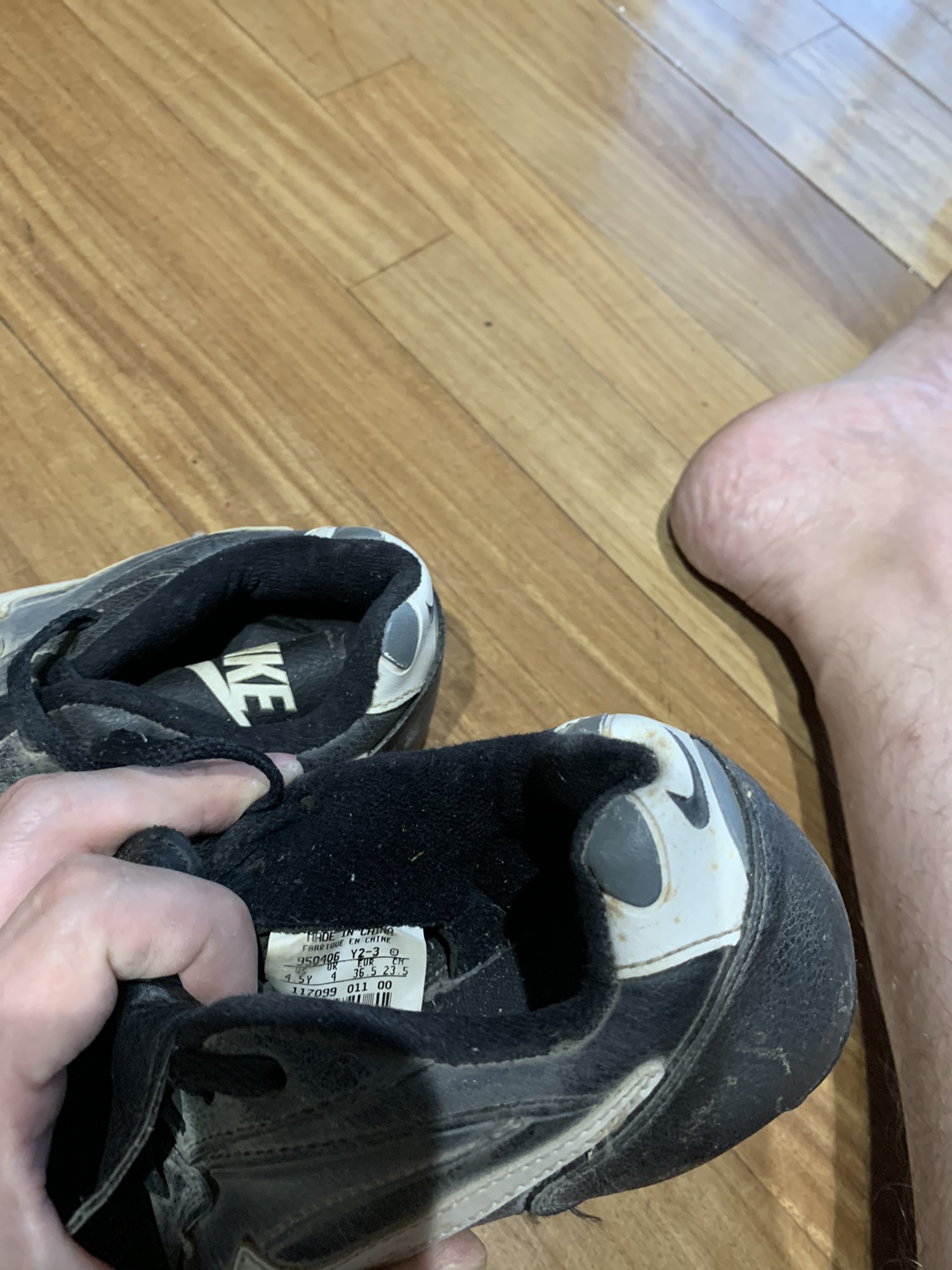 size 5.5 baseball cleats