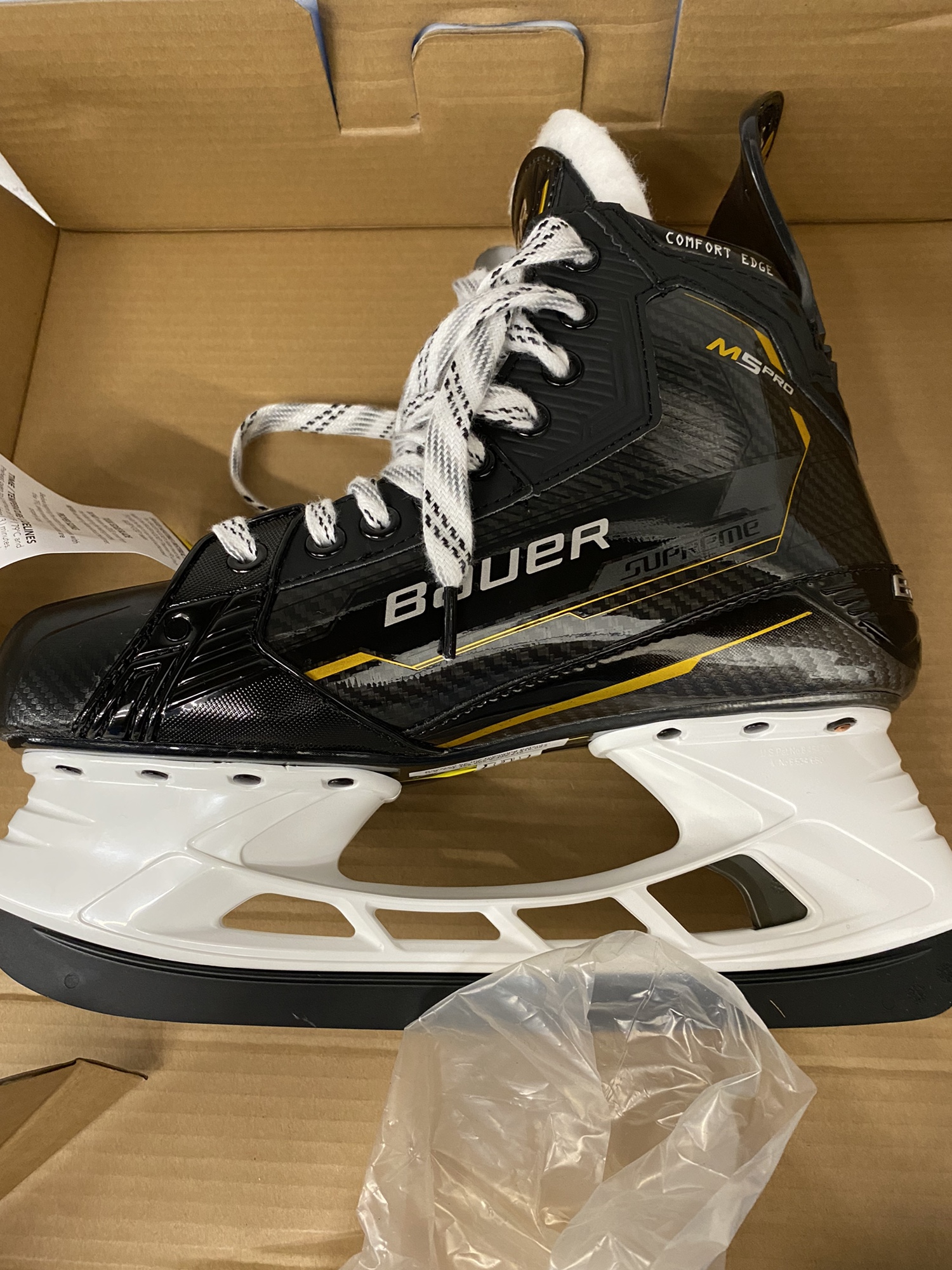 New Bauer M5 Pro Hockey Skates SidelineSwap