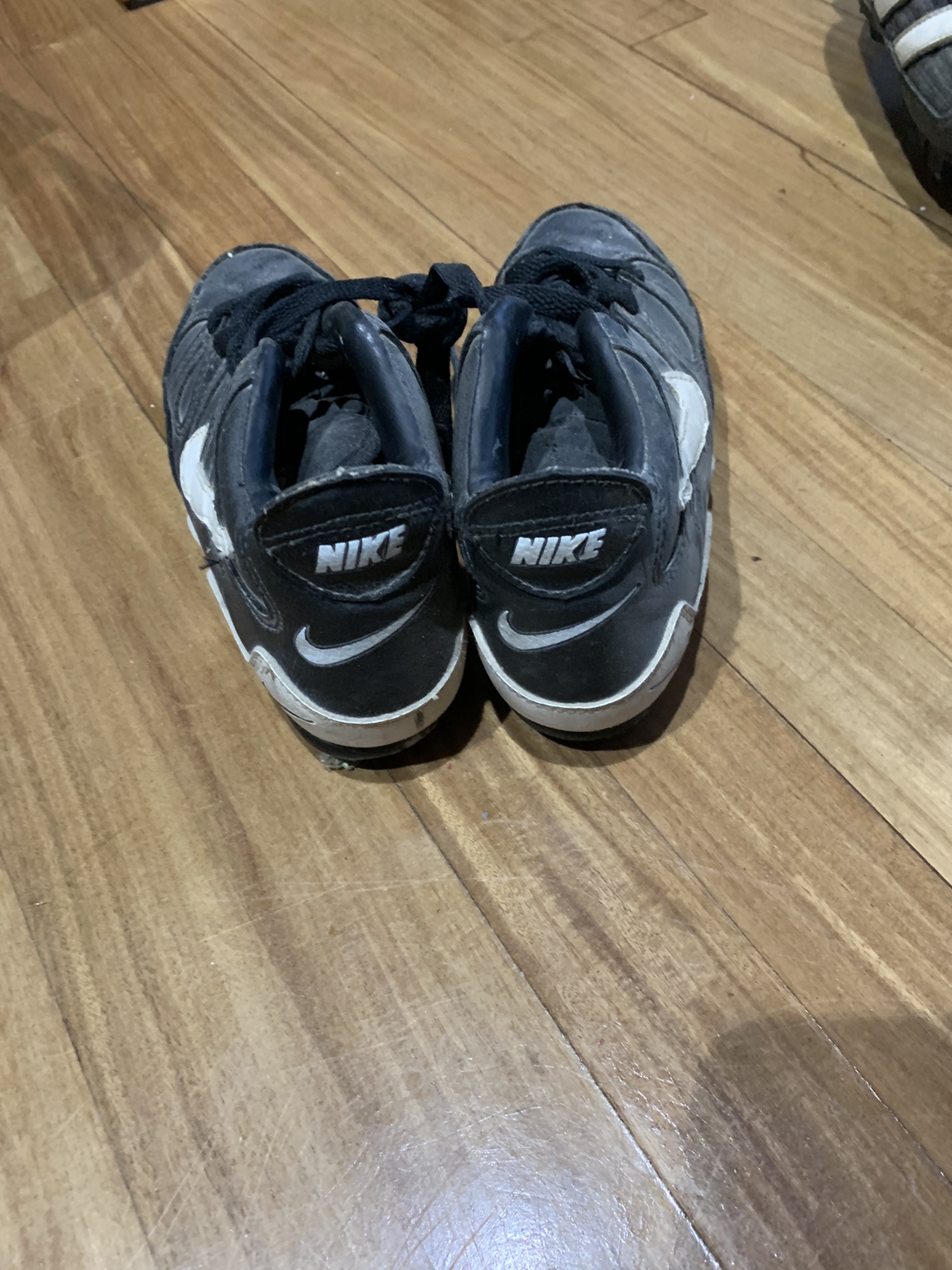 size 2 baseball cleats