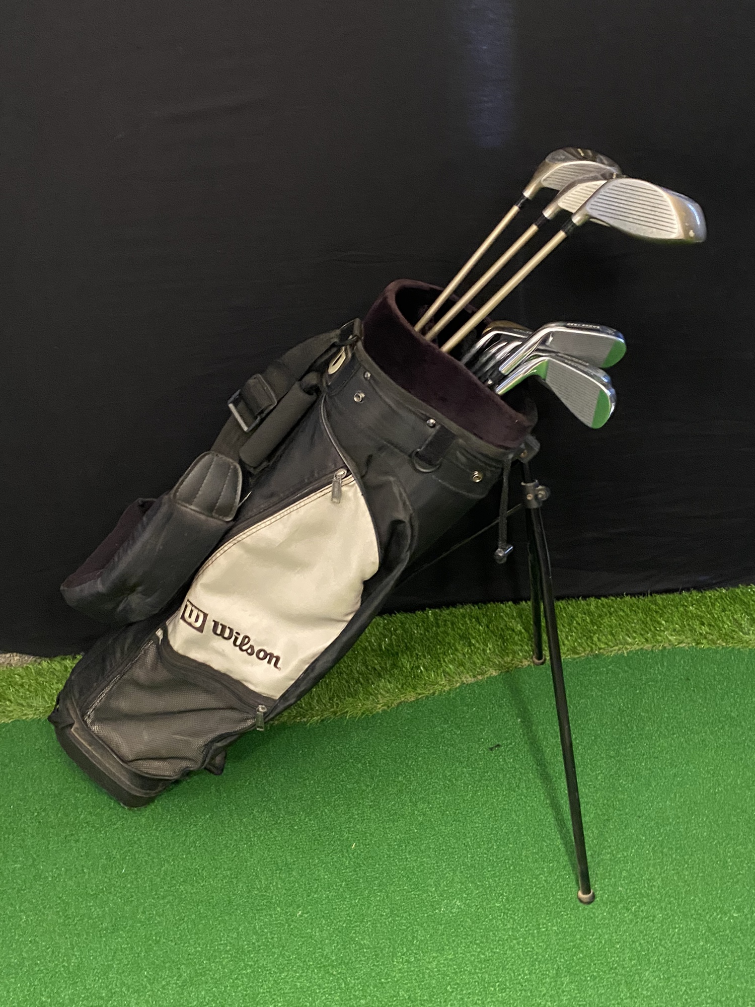 Womens Wilson reflex golf club complete set with stand bag SidelineSwap