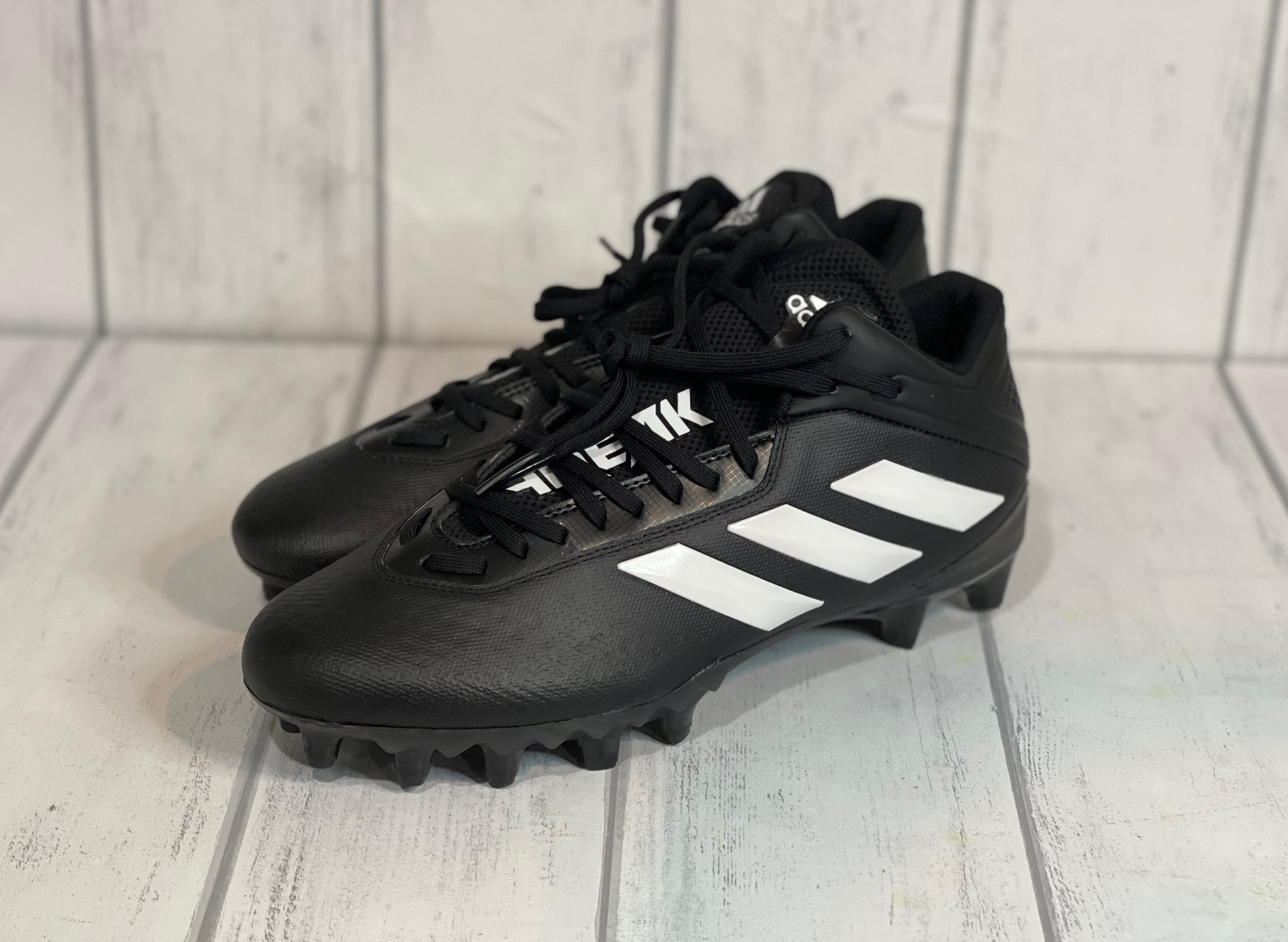 football cleats size 11