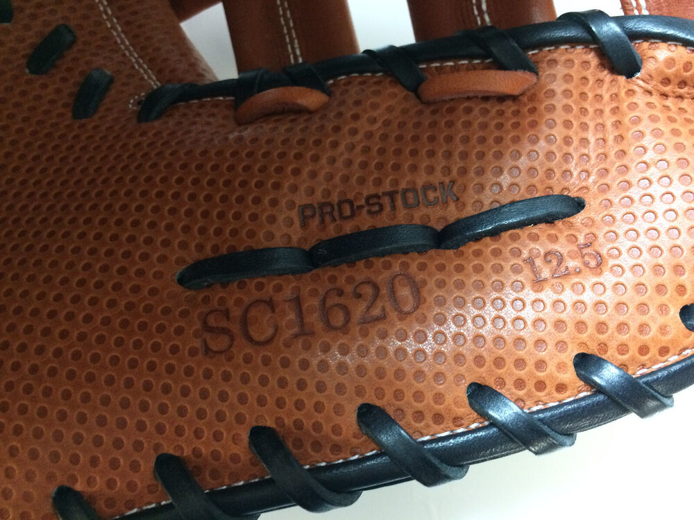 2023 Wilson A2000 1620 12.5" First Base Glove Baseball LHT SuperSkin