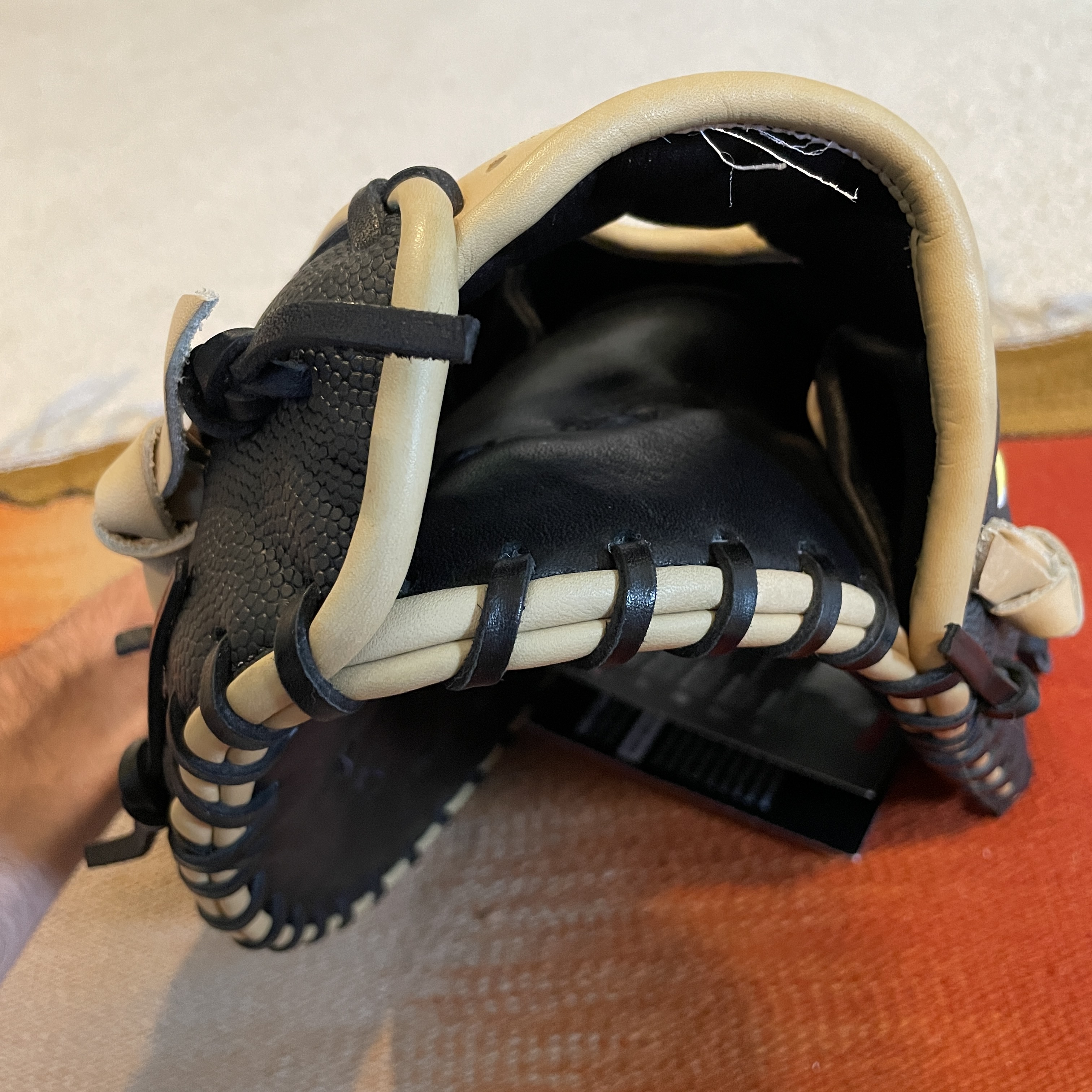 New Exclusive 2023 Wilson A2000 1679SS First Base Mitt 12.5