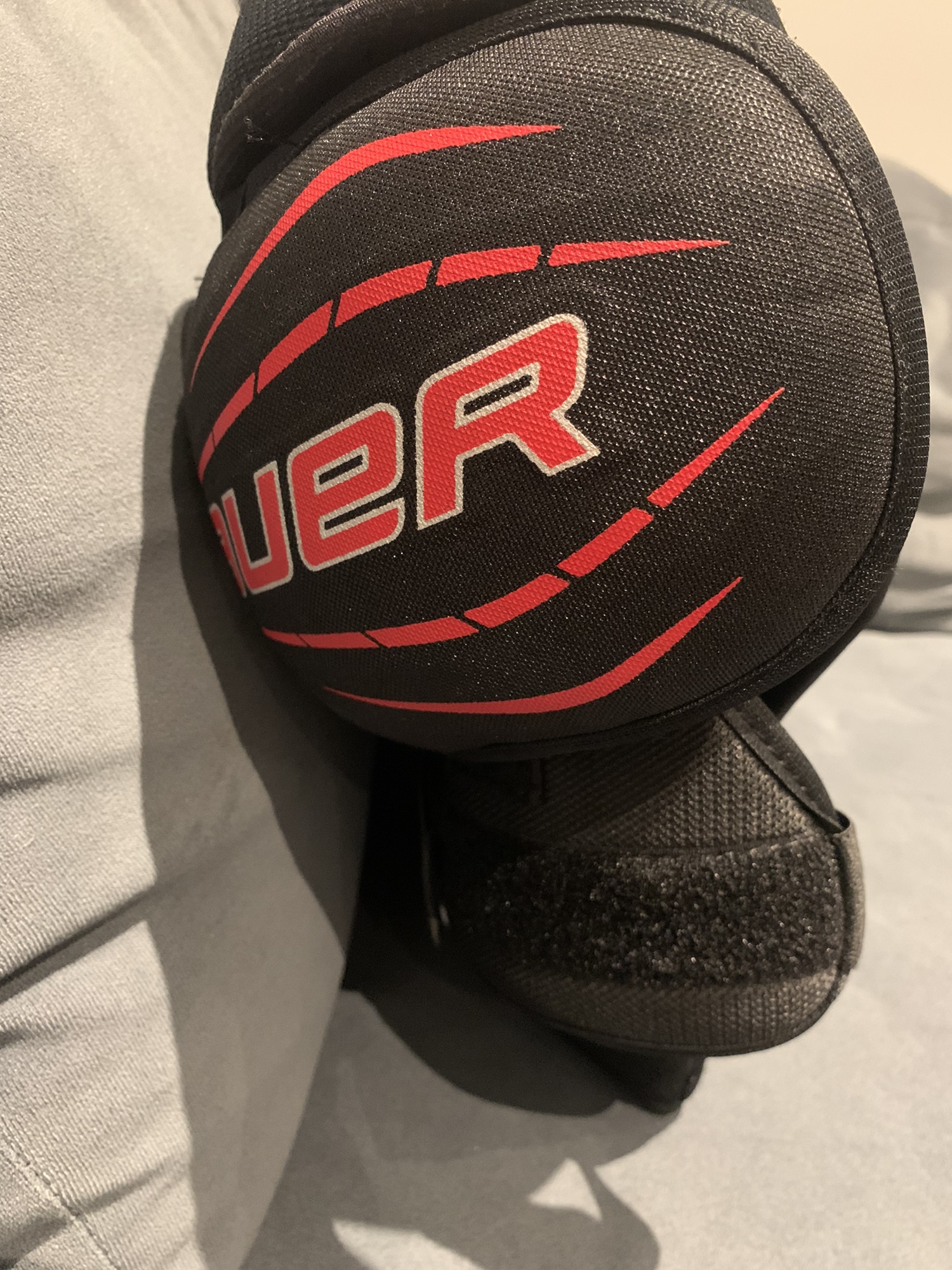 Gently Used Senior Small Bauer Vapor LTX Pro Shoulder Pads SidelineSwap