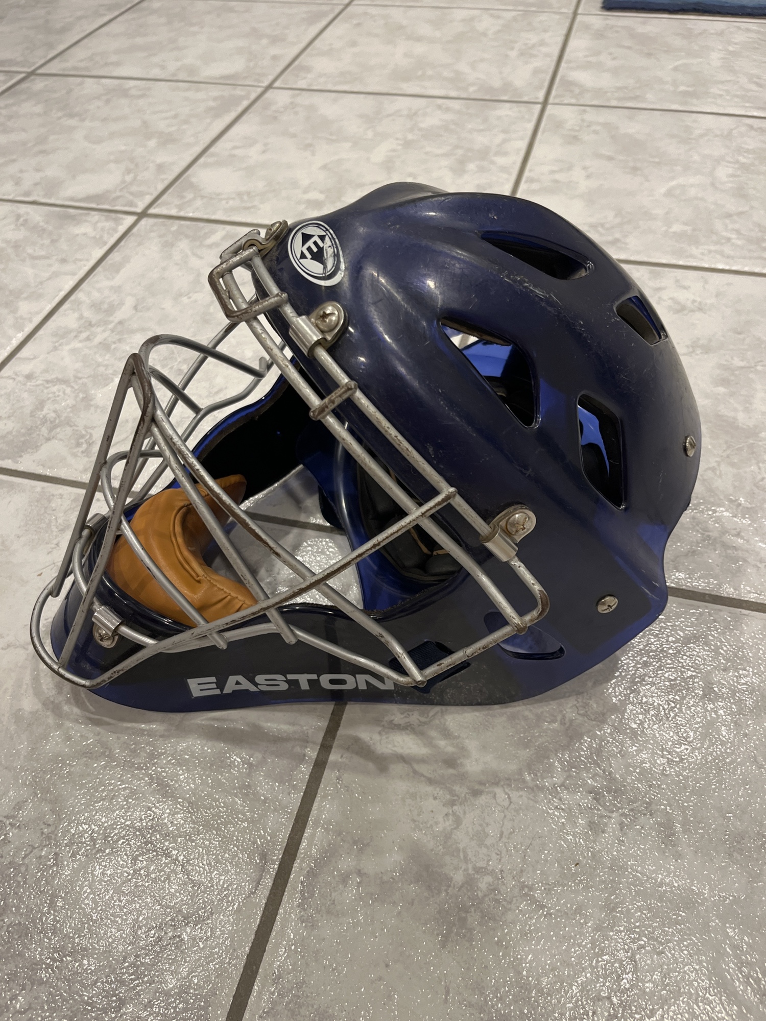 Adult Easton Stealth Catcher's Mask (Hockey Style) SidelineSwap