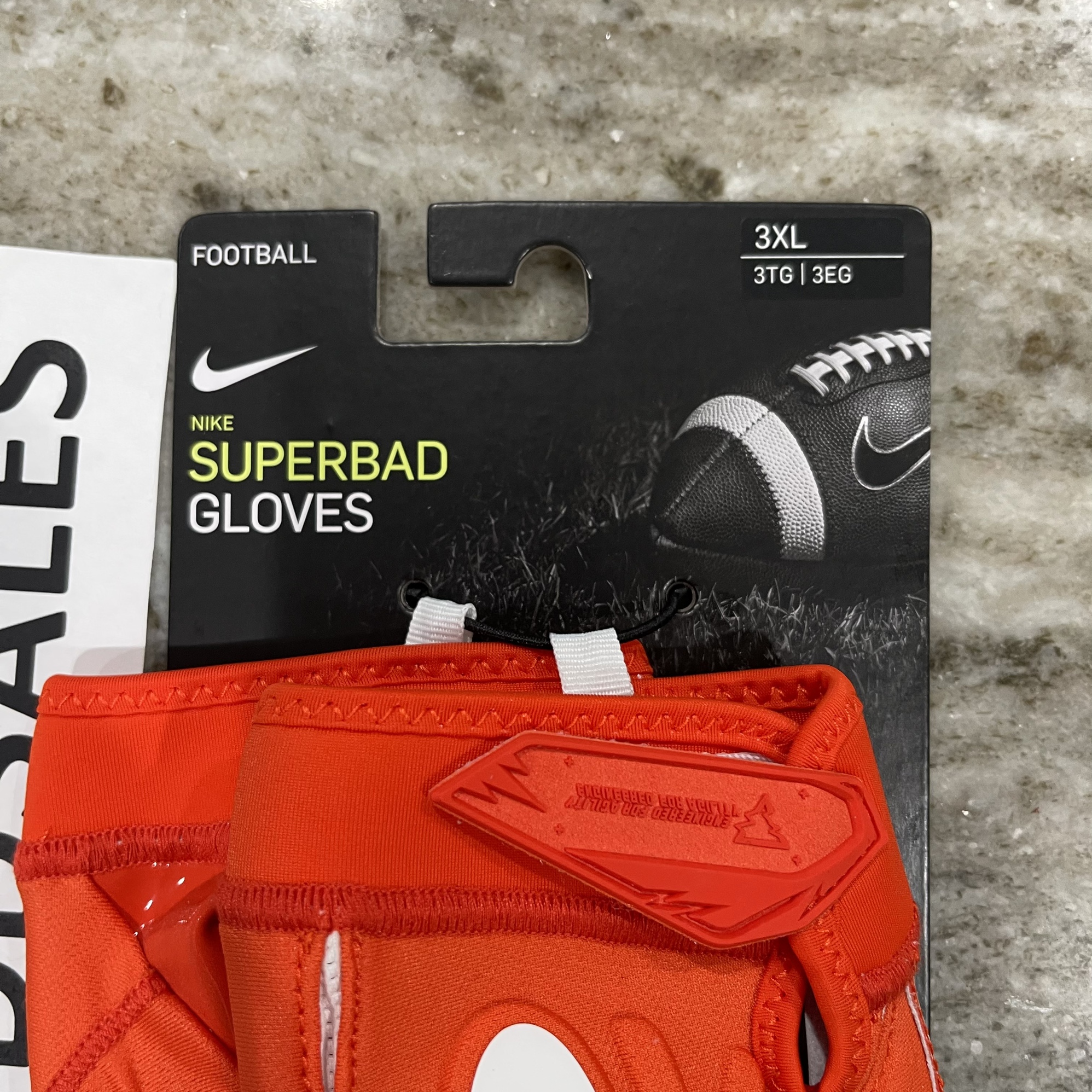 Nike Superbad 6.0 Padded Football Receiver Gloves Orange DM0053-844 Size 3XL NWT $68.50 | SidelineSwap Nike Superbad 6.0 Padded Football Receiver Gloves Orange DM0053-844 Size 3XL NWT $68.50 | SidelineSwap