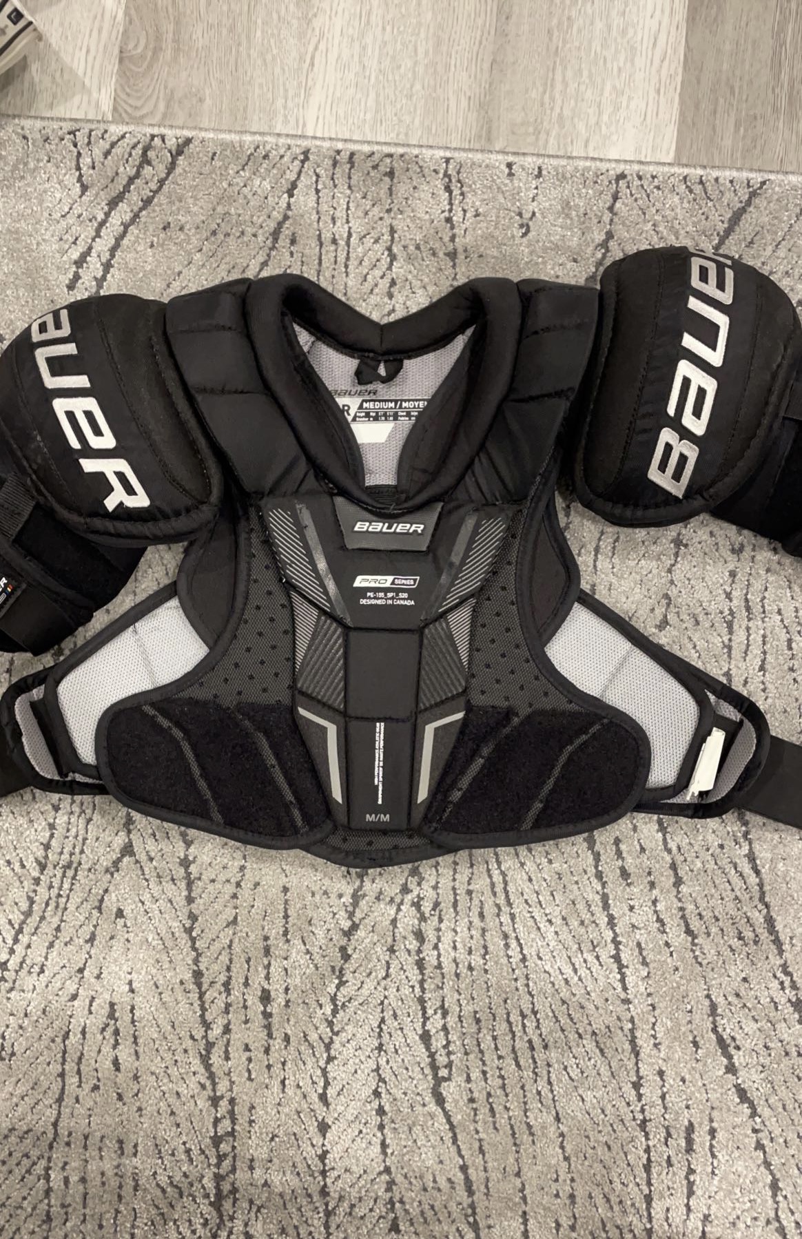 Senior Medium Bauer Pro Series Shoulder Pads SidelineSwap