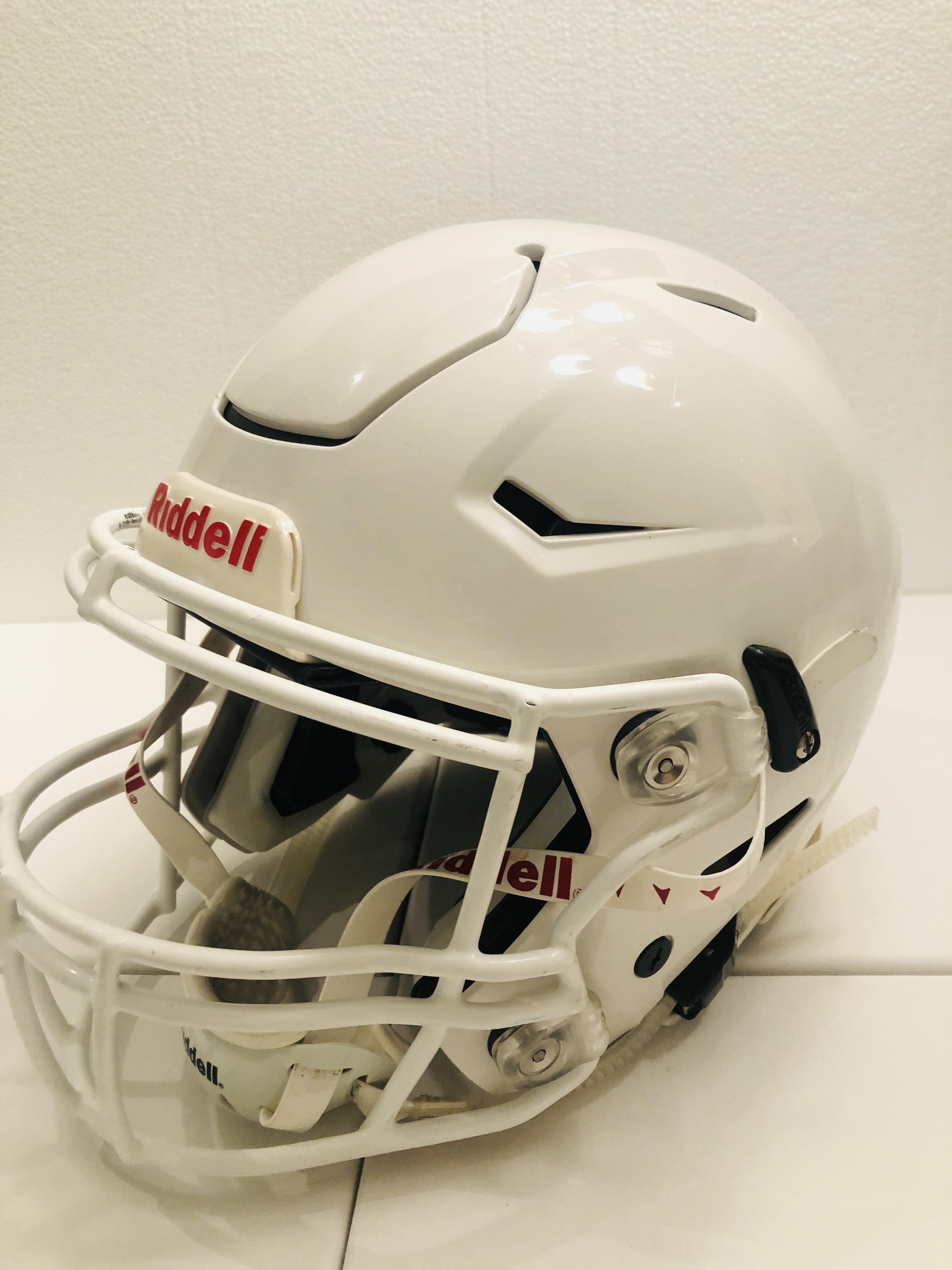 Adult Medium White Riddell Speedflex Helmet Very Clean, Excellent