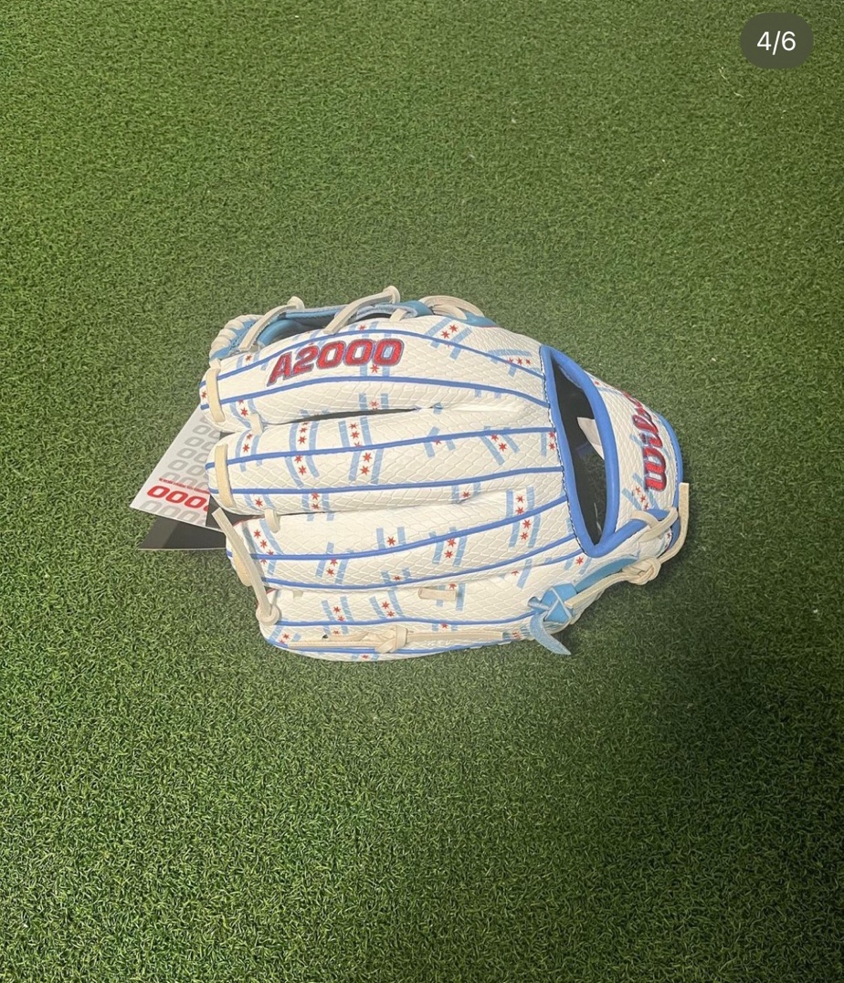 Wilson Chicago Exclusive Infield 11.5" A2000 Baseball Glove SidelineSwap
