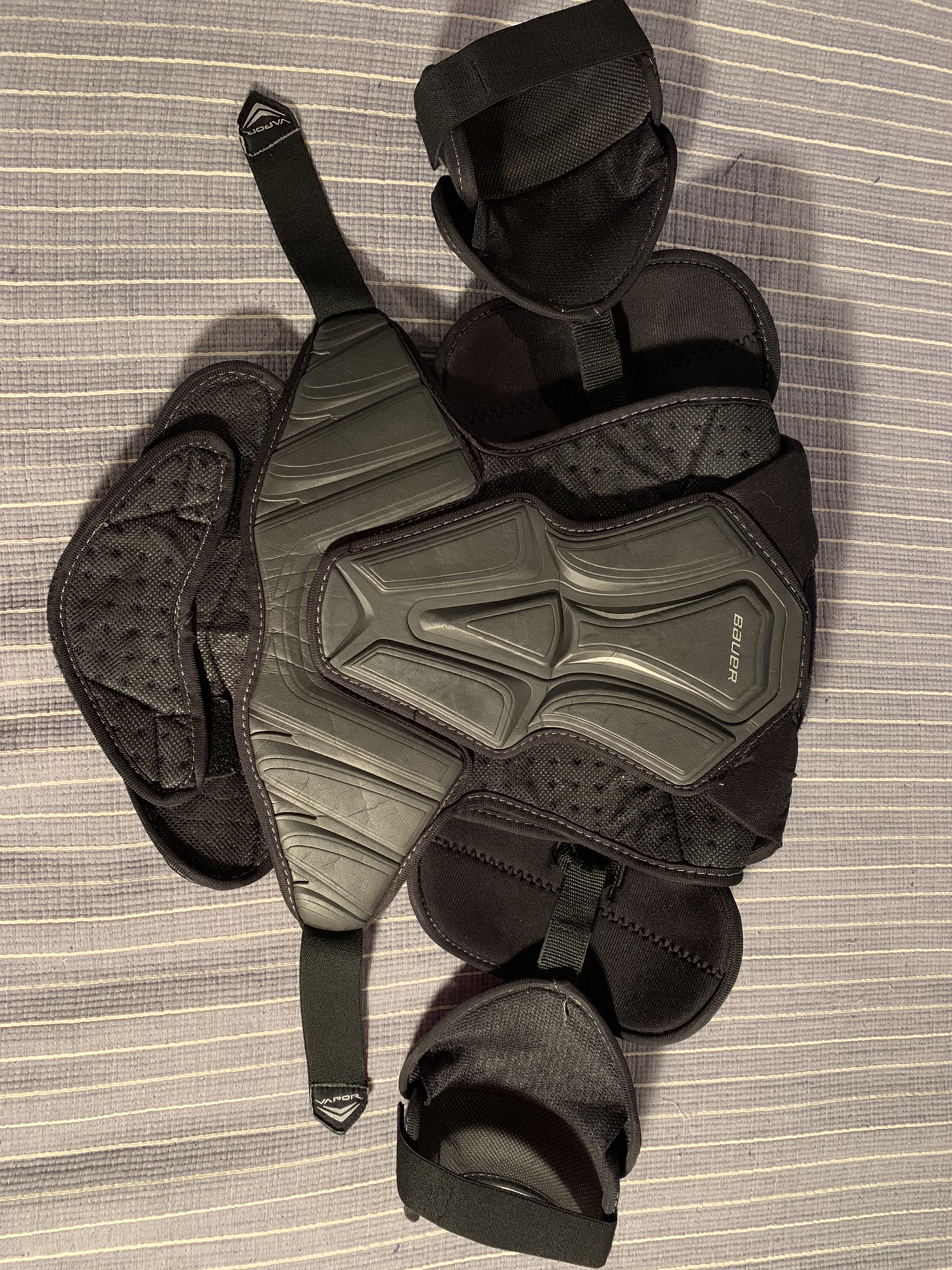 Junior Large Bauer Vapor x900 Lite Shoulder Pads SidelineSwap