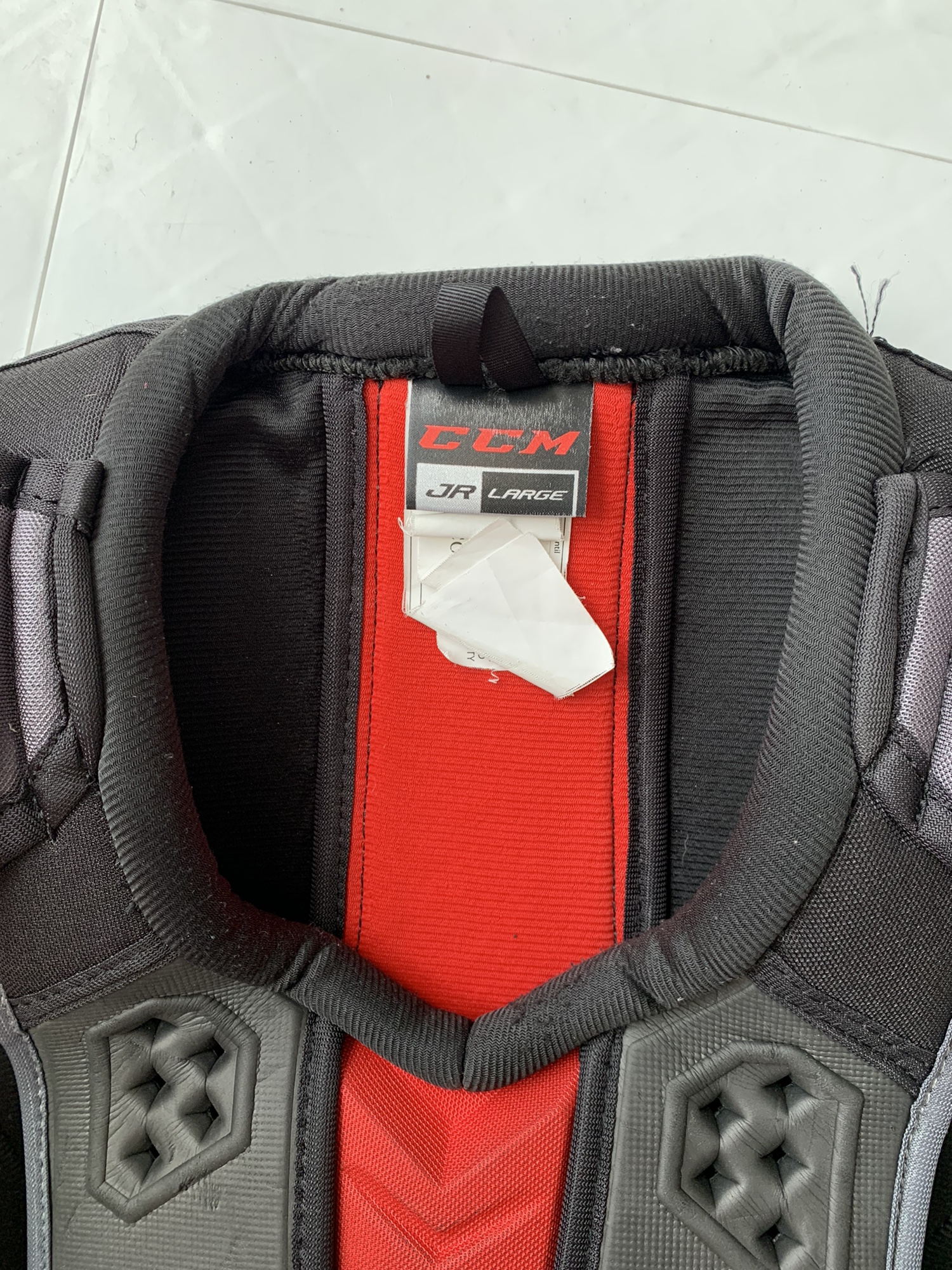 CCM QLT 250 Shoulder Pads Junior Large SidelineSwap