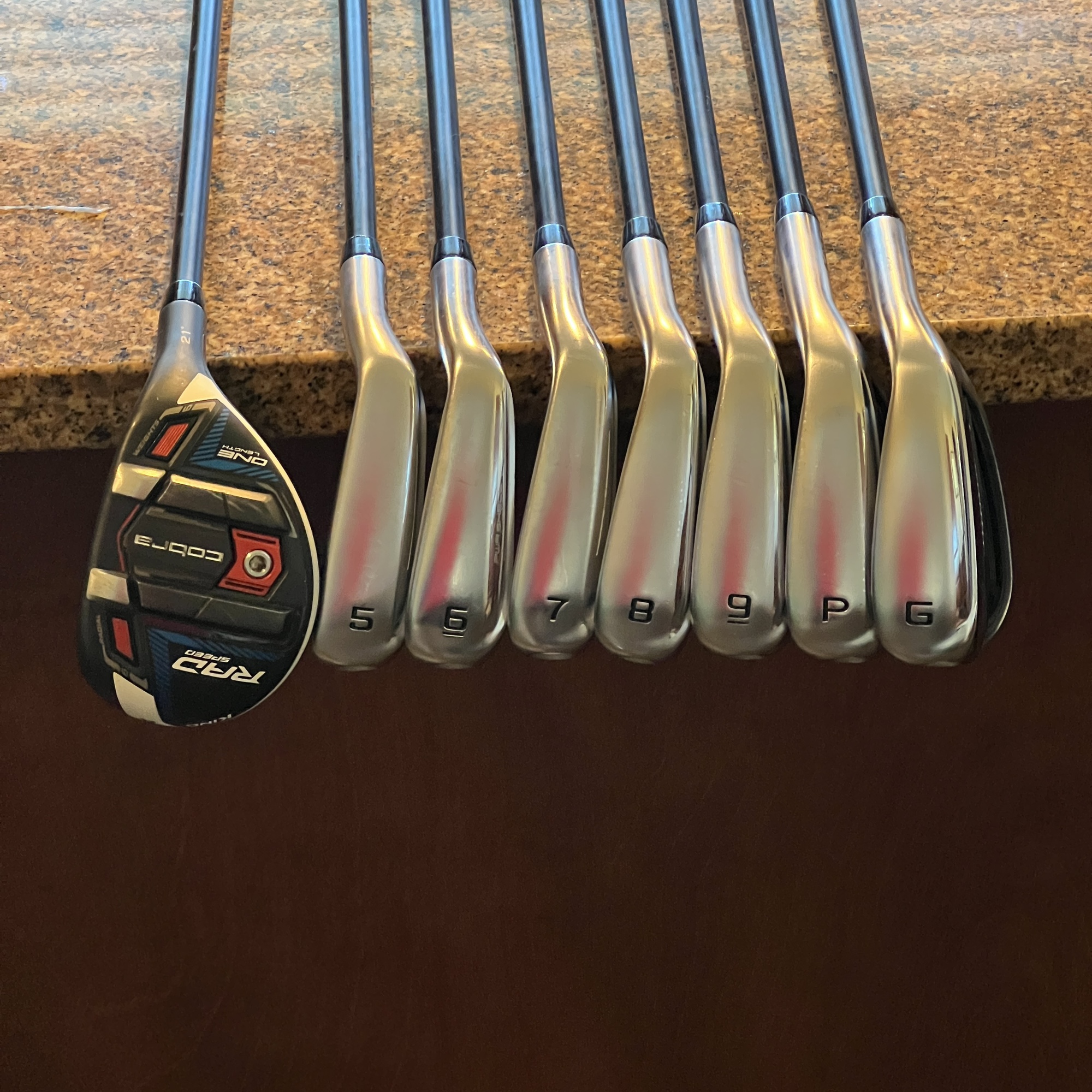 Cobra Rad Speed Radspeed One Length RH graphite Set 4H, 5iGW