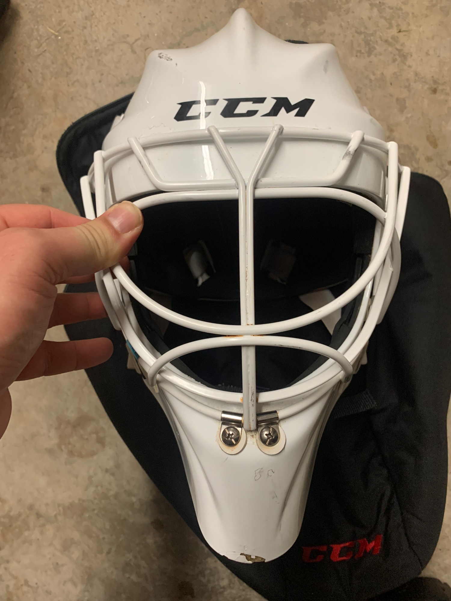 Used Large CCM 9000 Goalie Mask SidelineSwap