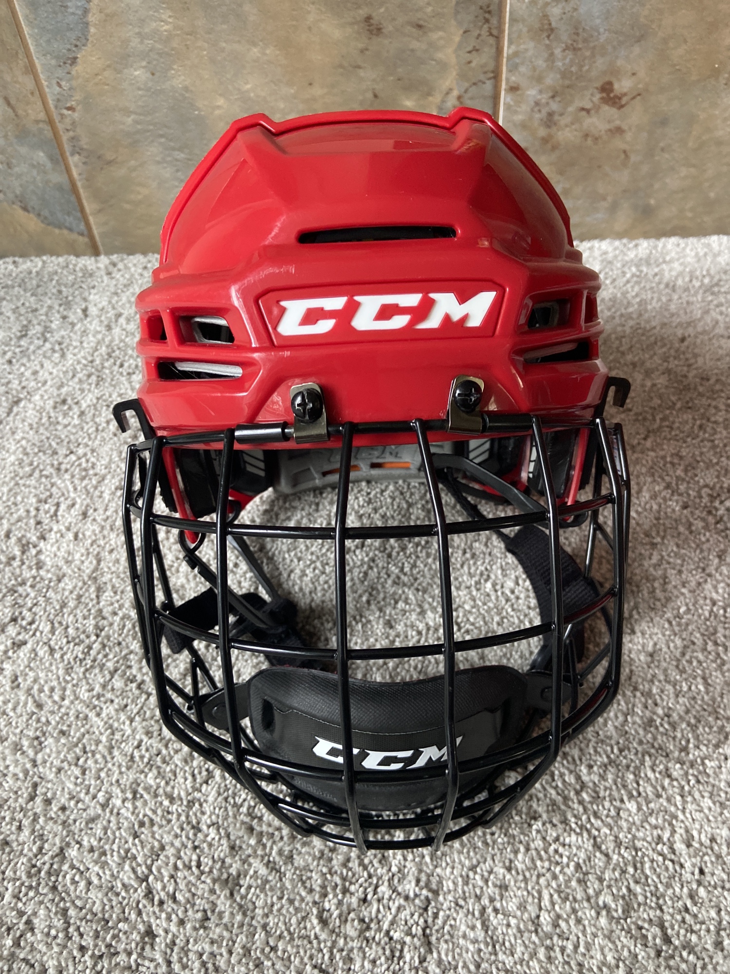 Used Medium CCM Tacks 910 Helmet SidelineSwap