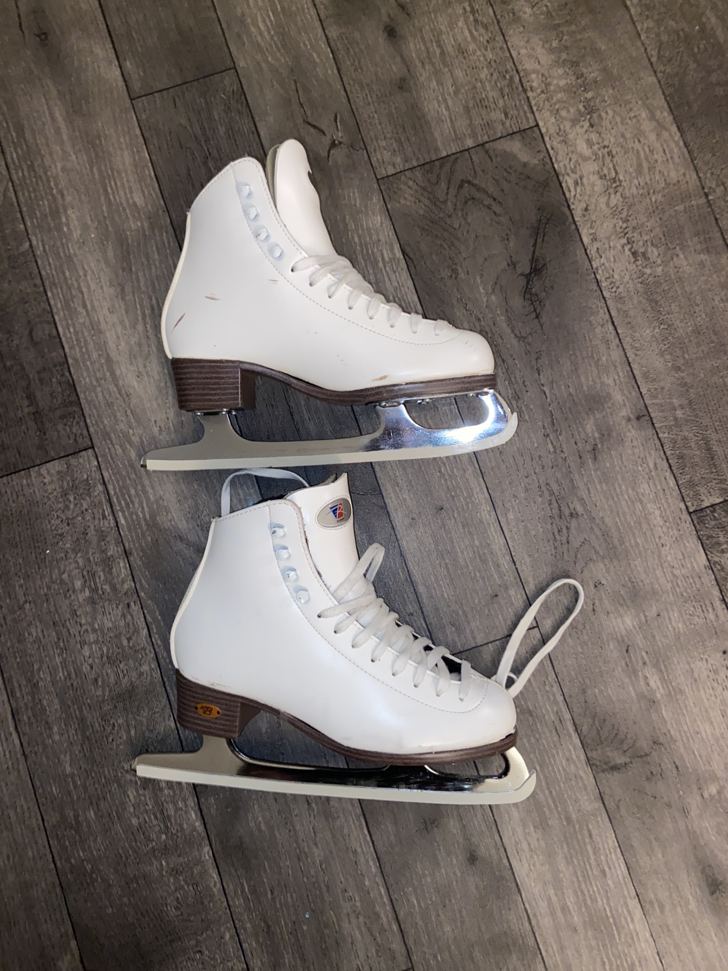 Used Size 5 Figure Skates SidelineSwap