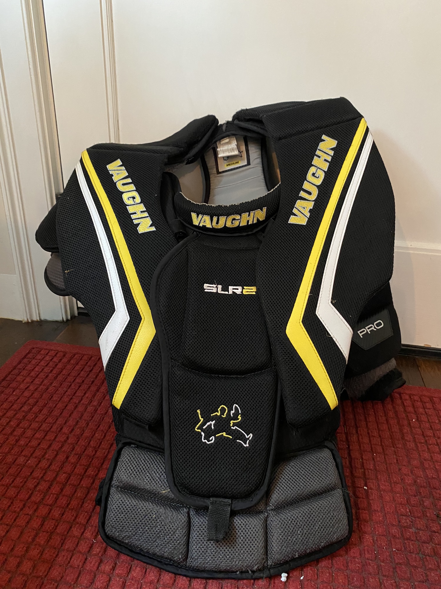 Used Medium Vaughn Ventus SLR2 Goalie Chest Protector SidelineSwap