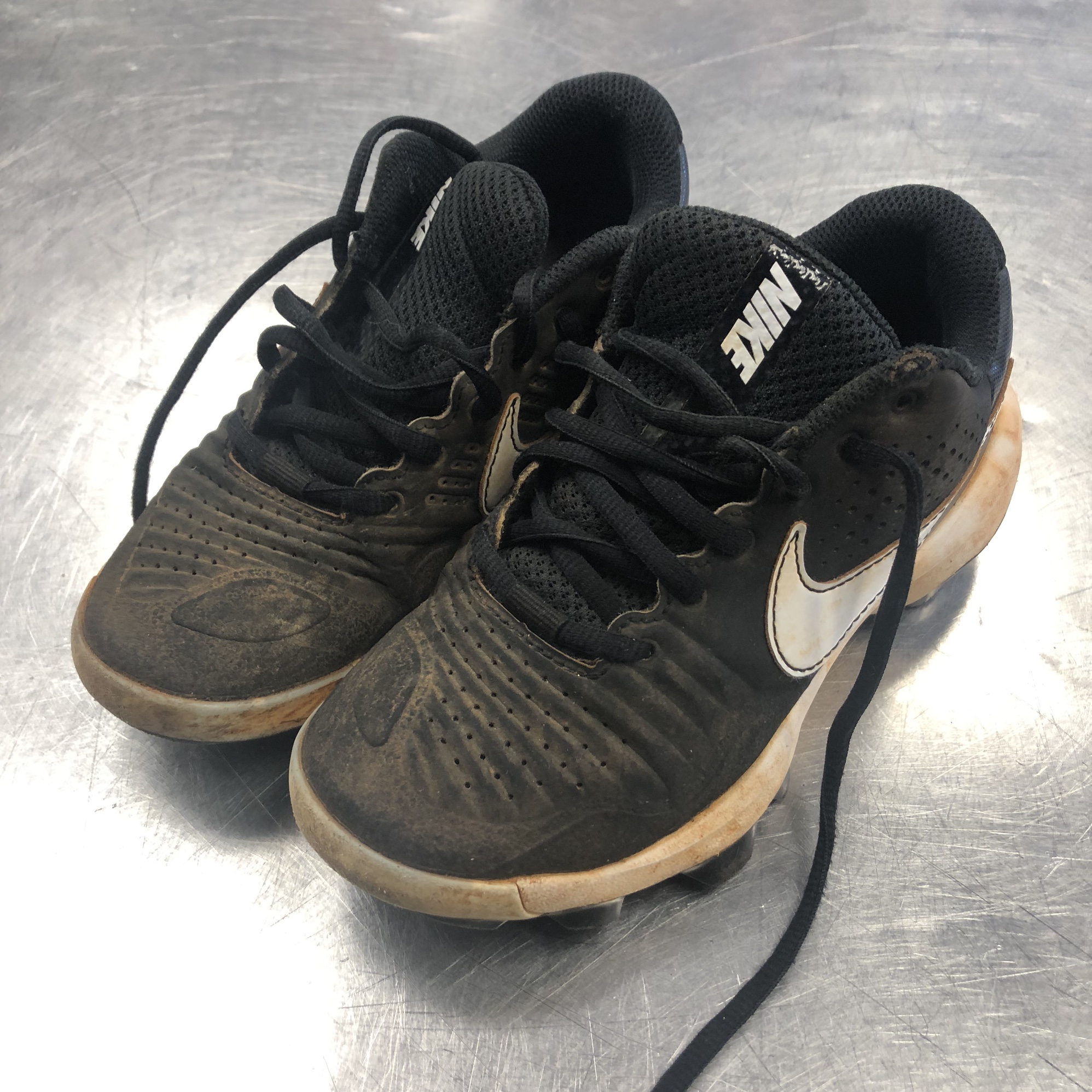 Nike CK6255003 Kids Size 2 Baseball Cleats SidelineSwap