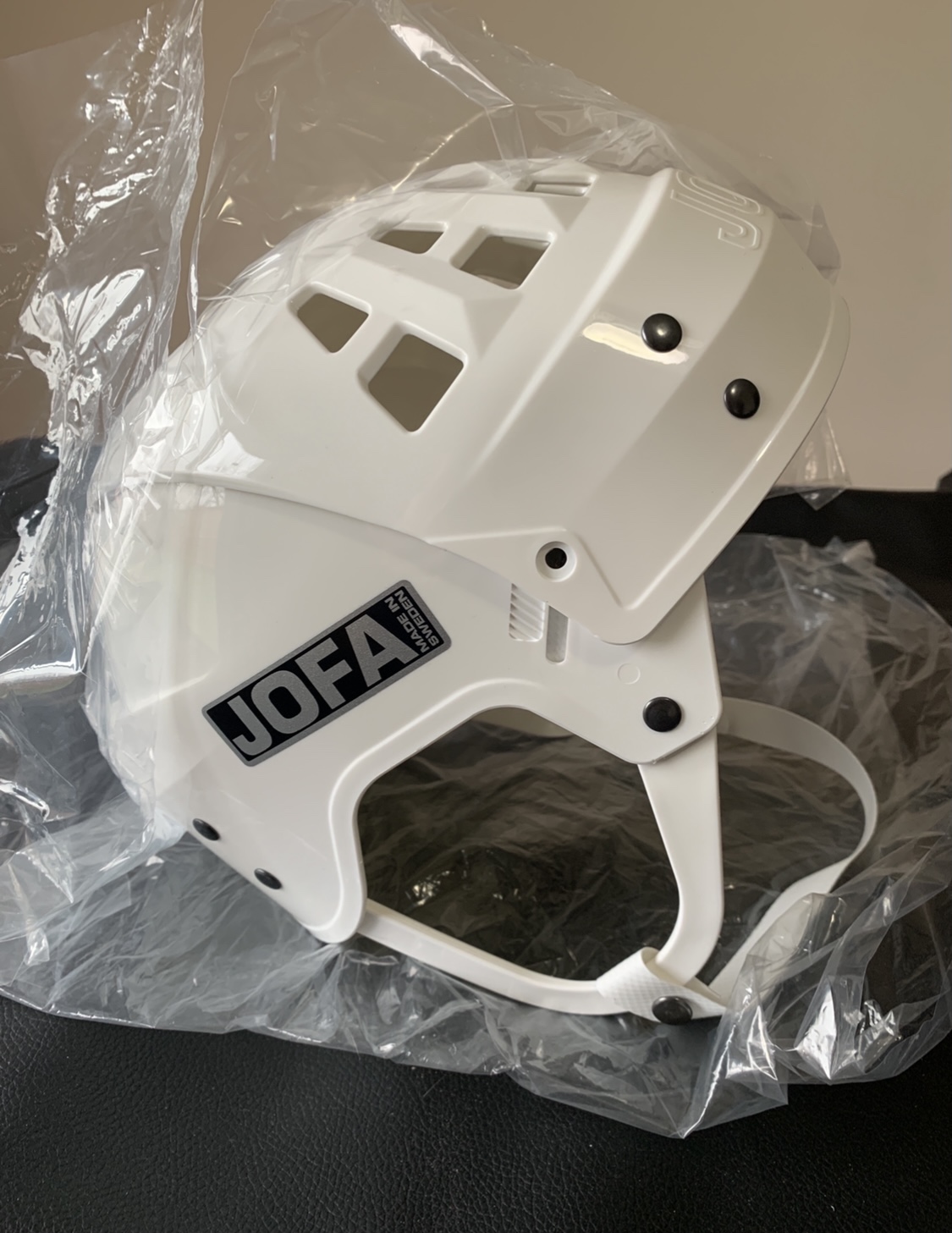 VINTAGE WAYNE GRETZKY WHITE JOFA HOCKEY HELMET VERY RARE BRAND NEW