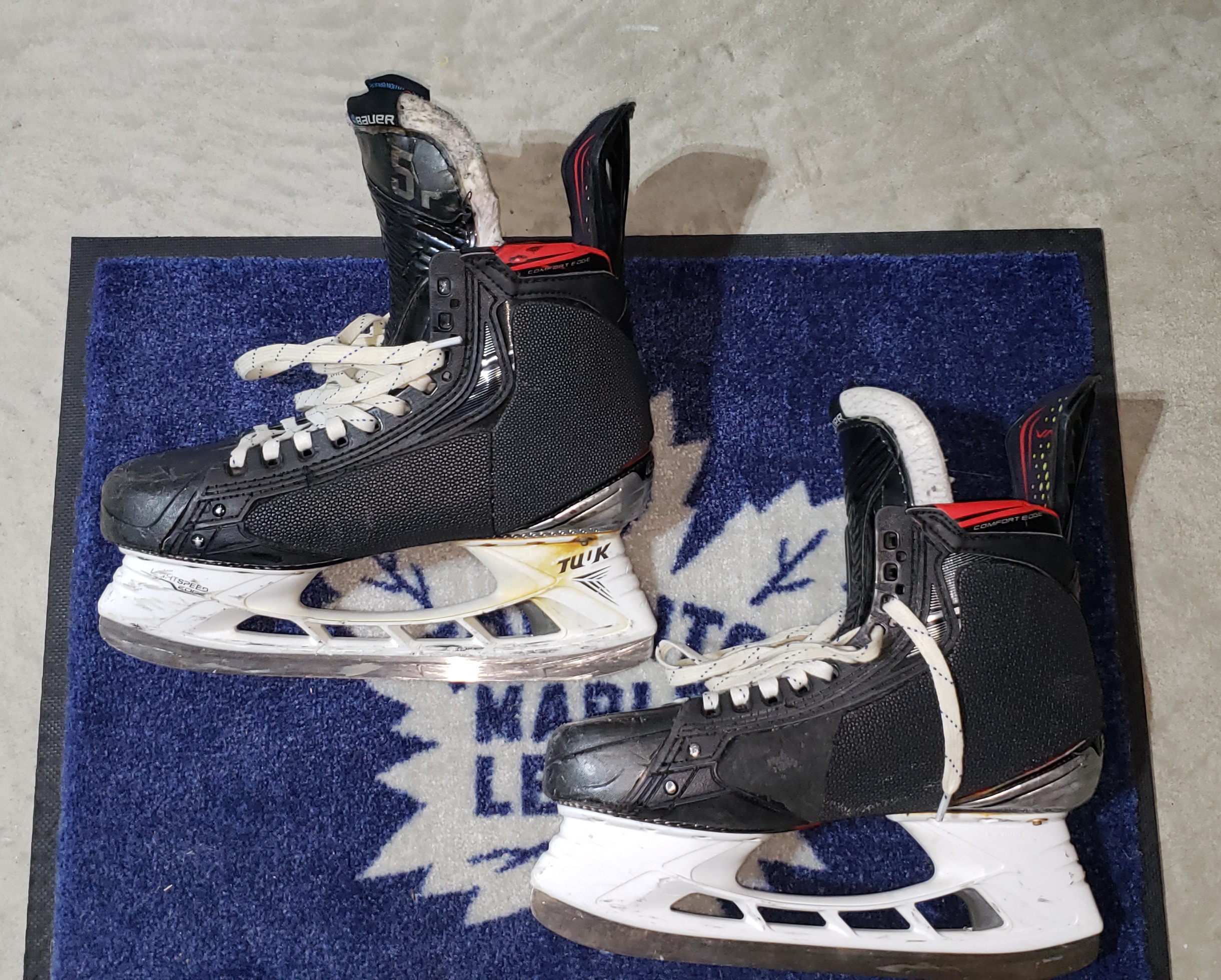 Senior Used Bauer Vapor 2X Pro Hockey Skates Regular Width Pro Stock